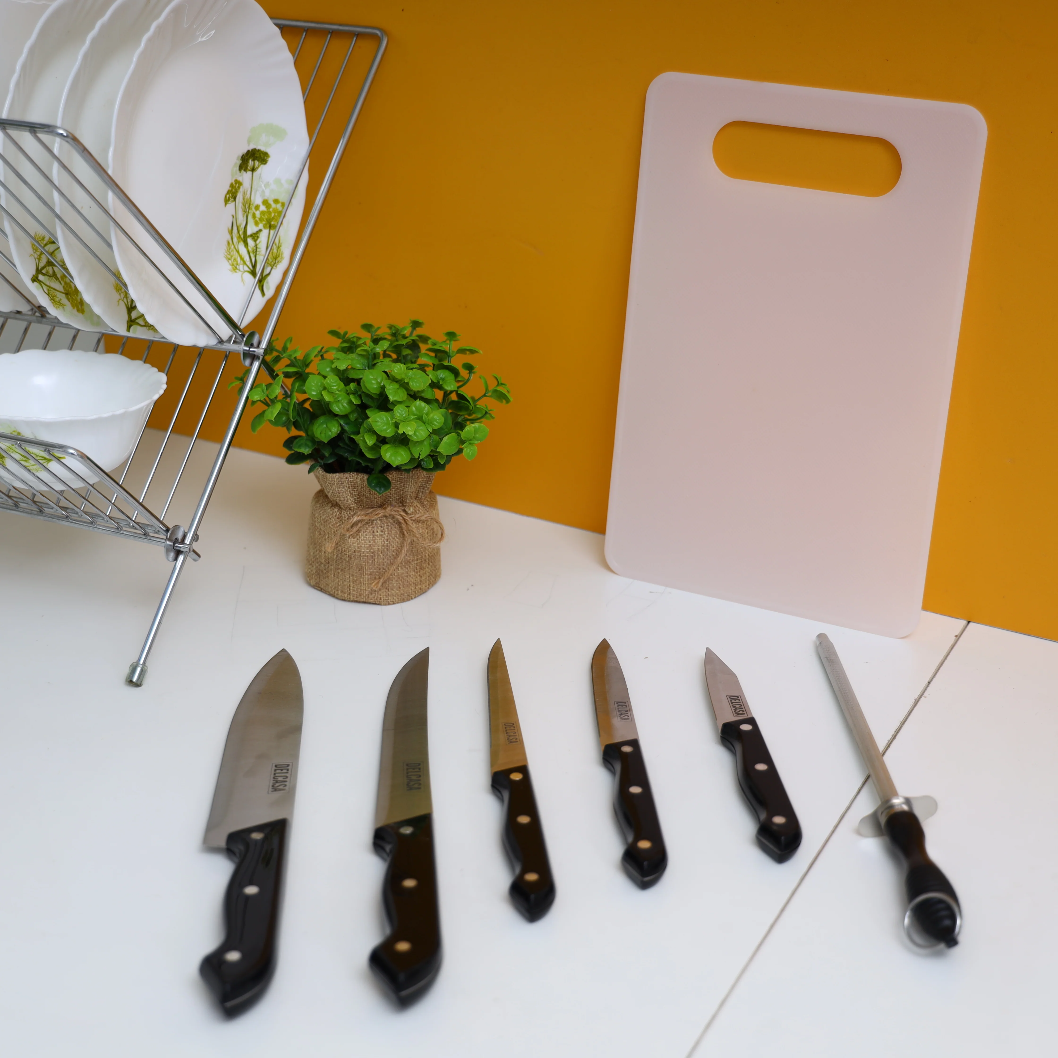 Delcasa DC1052 7PCS Basic Kitchen Tool Set| includes stainless steel knives, chopping board & sharpener rod| plastic handles, ergonomic design & dishwasher-safe| - Image 2