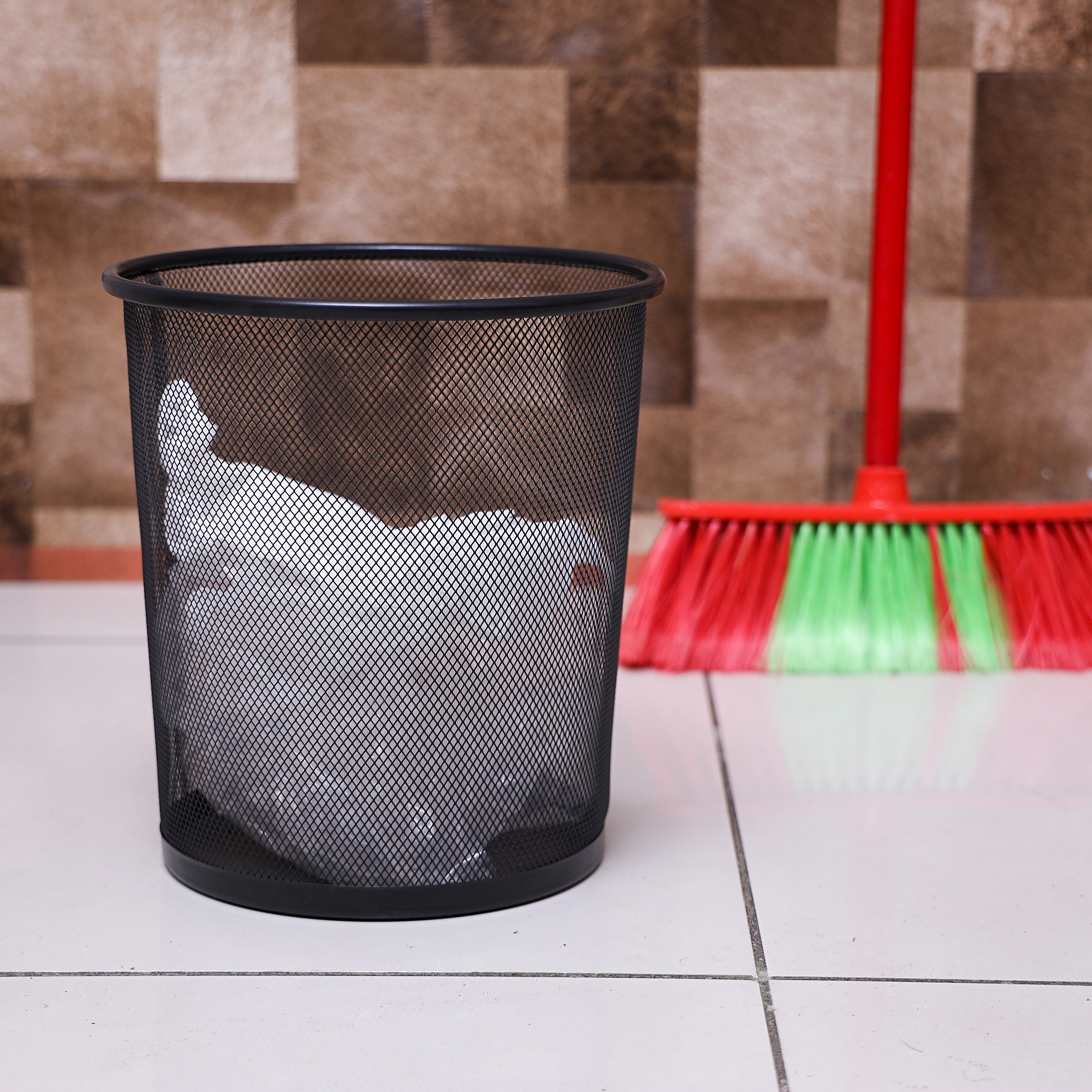 Delcasa DC1372 Dustbin 1X24| features a durable metal mesh body with stable base and open-top design| modern finish ideal for home and office, or workspace use| - Image 4