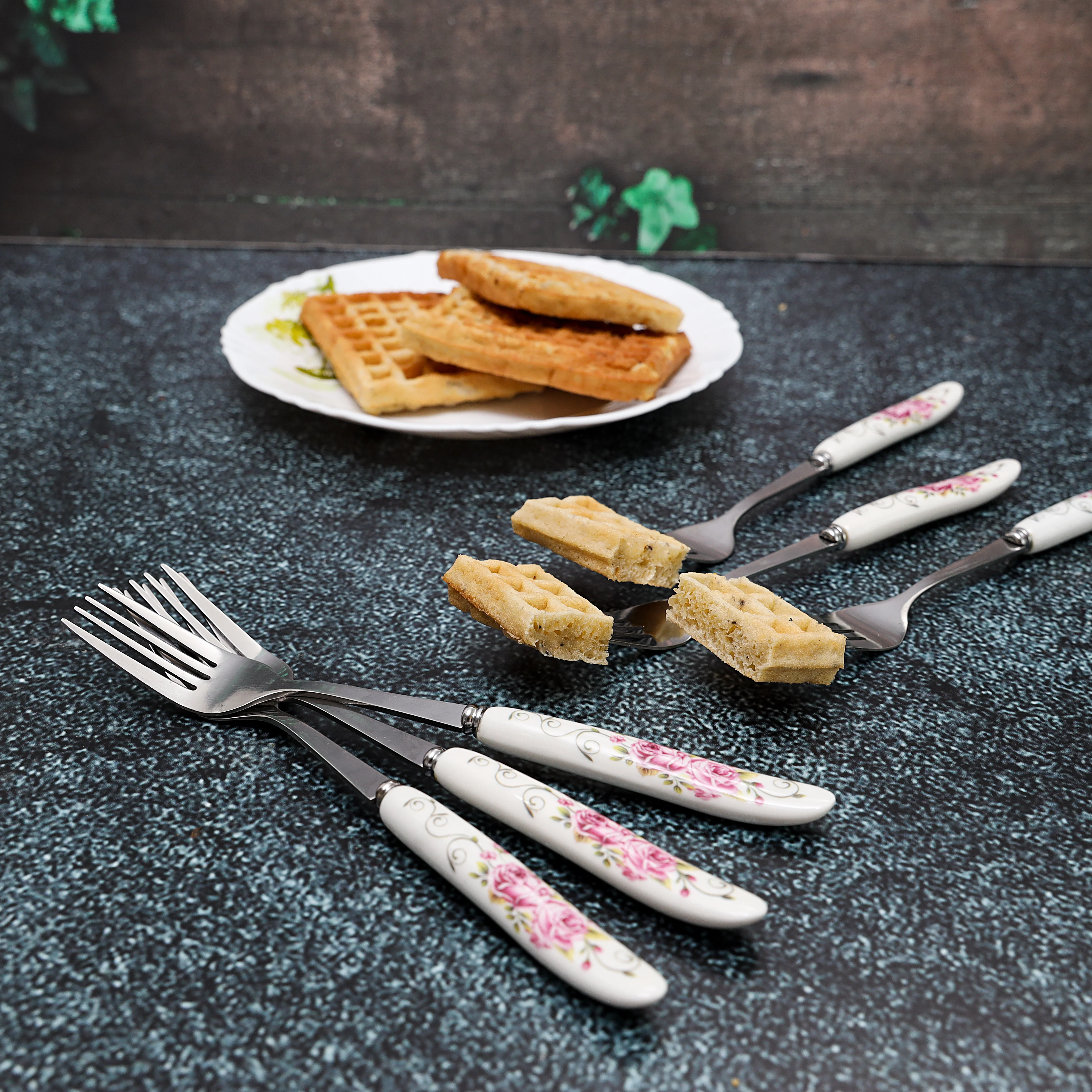 Delcasa DC1626 6PCS Dinner Fork Set| durable stainless steel forks with elegant printed handles for stylish dining| Smooth polished finish and easy to cleaning| - Image 4