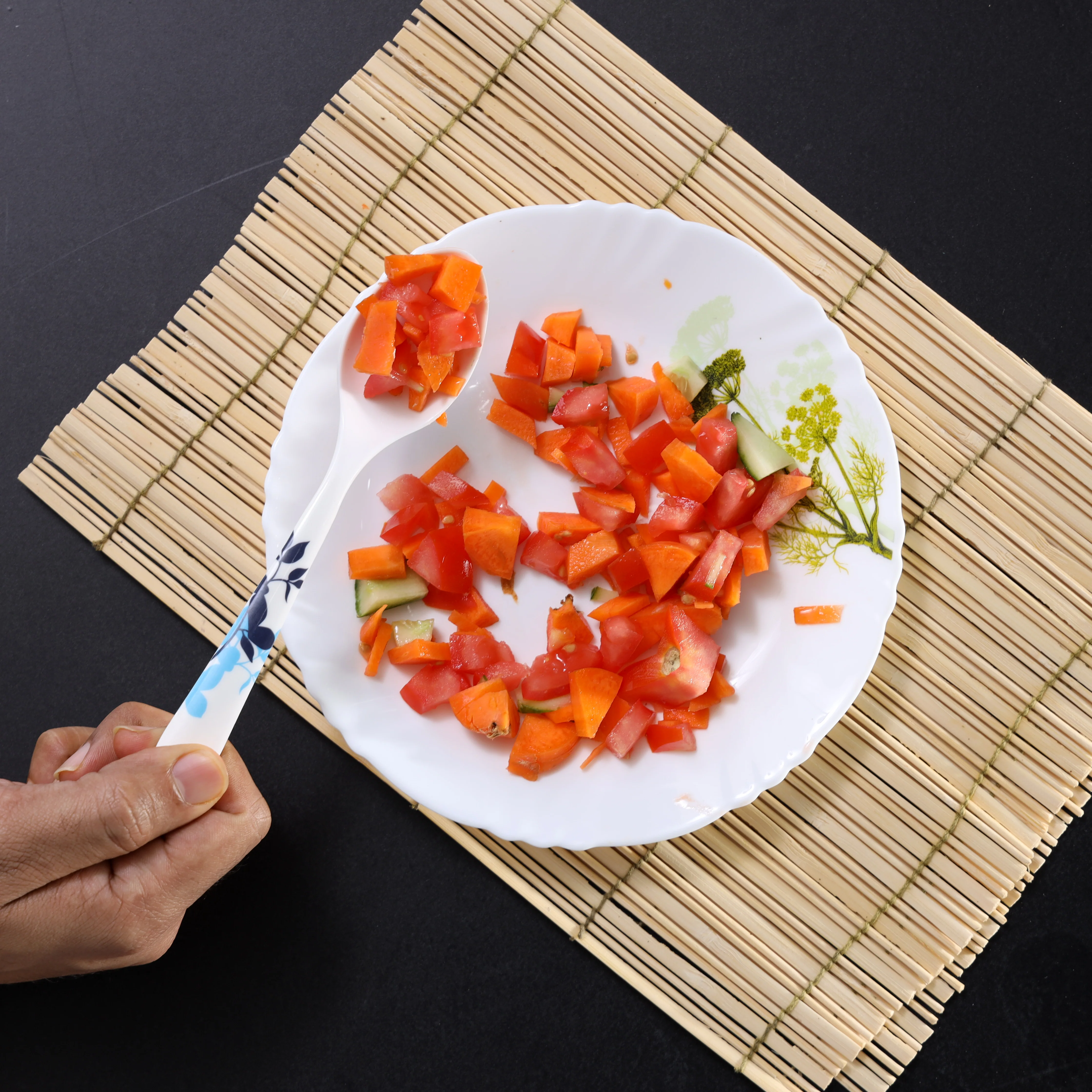 Delcasa DC1866 Melamine Table Spoon | elegant leaf design and long handle with Durable polished spoon ideal for desserts, rice, snacks, sweets, and dining use | - Image 2