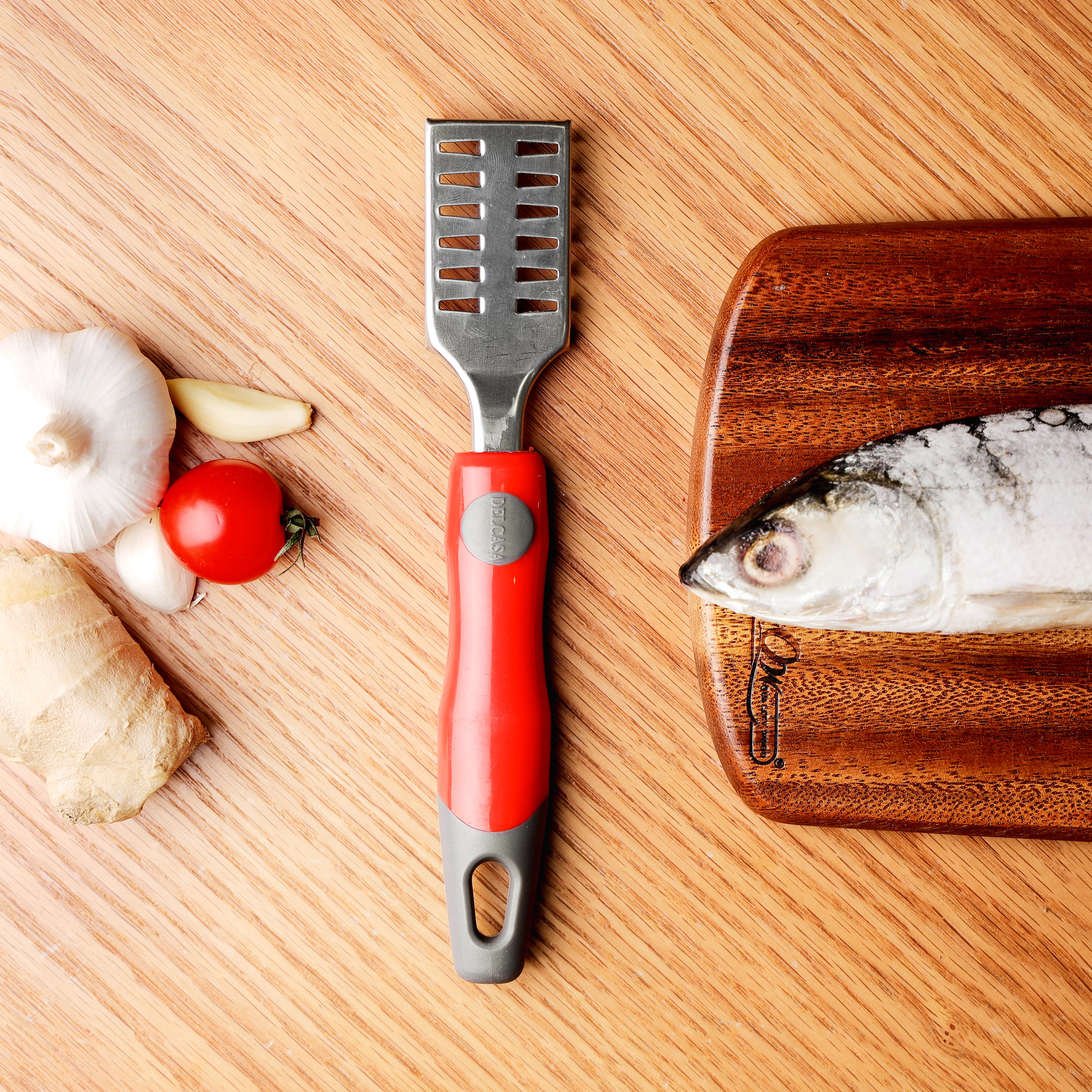 Delcasa DC1931 Stainless Steel Fish Peeler| Durable Handle Kitchen Tool for effortless fish scaling| ergonomic grip, rust-resistant, dishwasher safe use kitchen| - Image 4