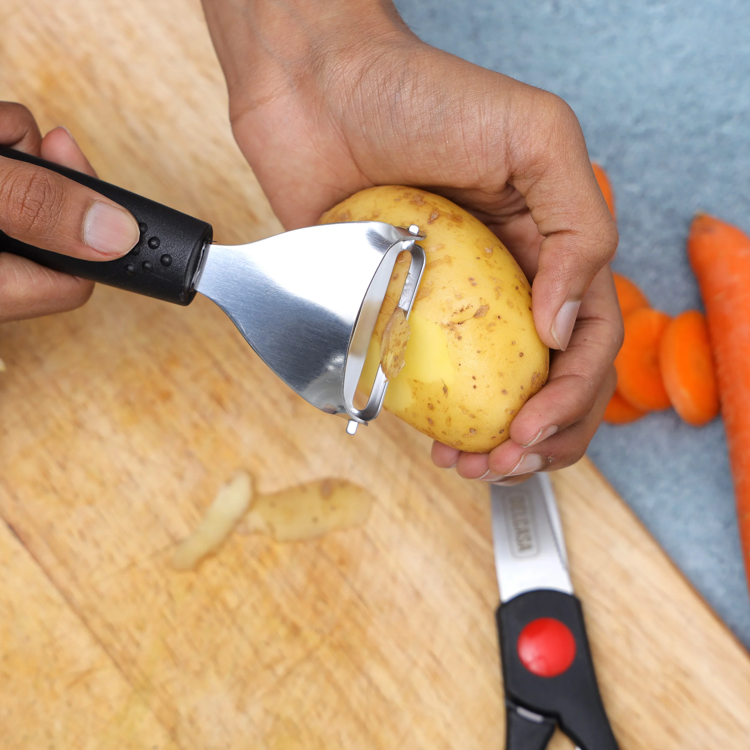 Delcasa DC2304 3PCS Knife Set| includes scissor, knife & peeler made of premium stainless steel with polymer handles| lightweight, food grade and easy to clean| - Image 3
