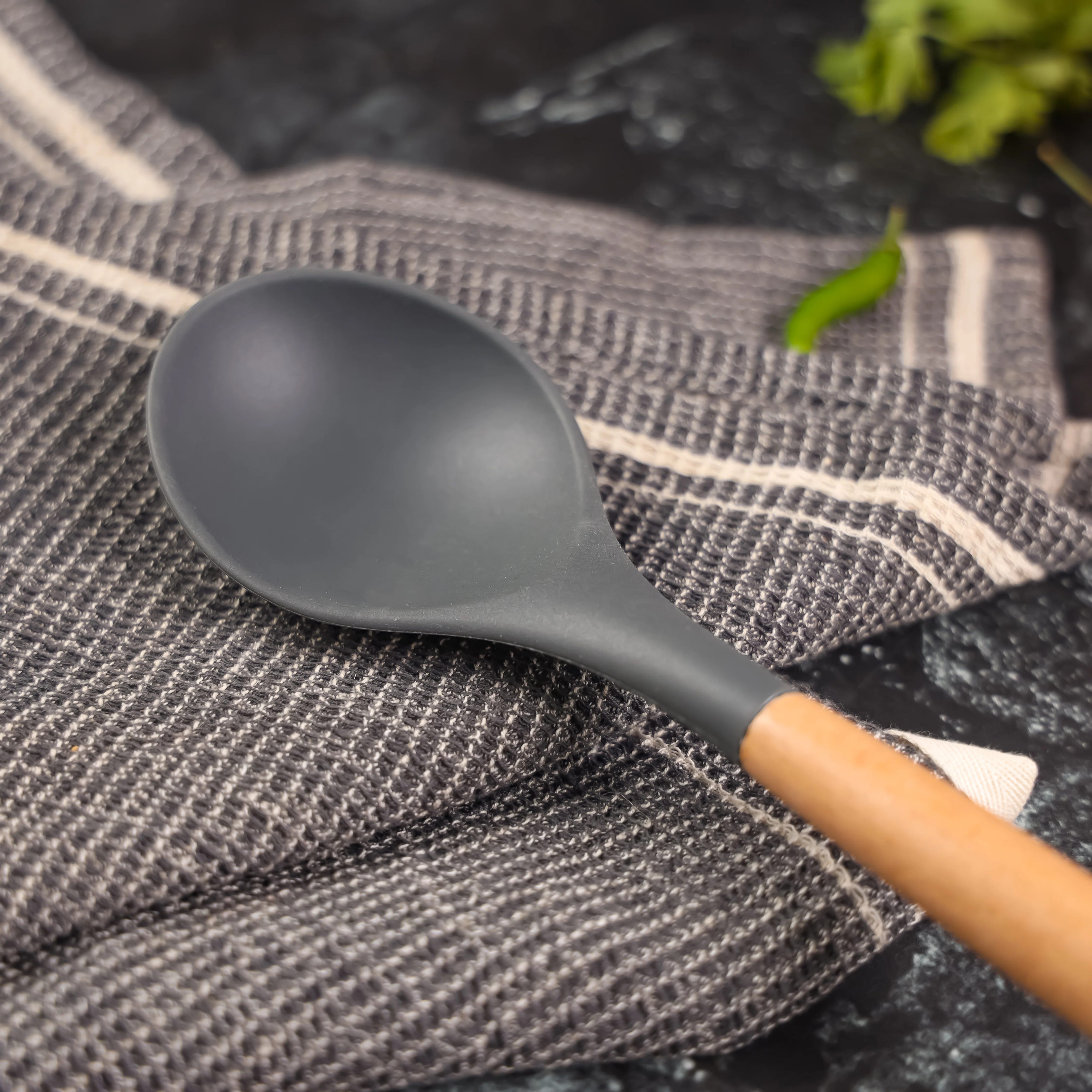 Delcasa DC3170 Silicone Spoon| features premium silicone head with wooden handle| lightweight odor-resistant design & easy-clean construction for daily cooking| - Image 3
