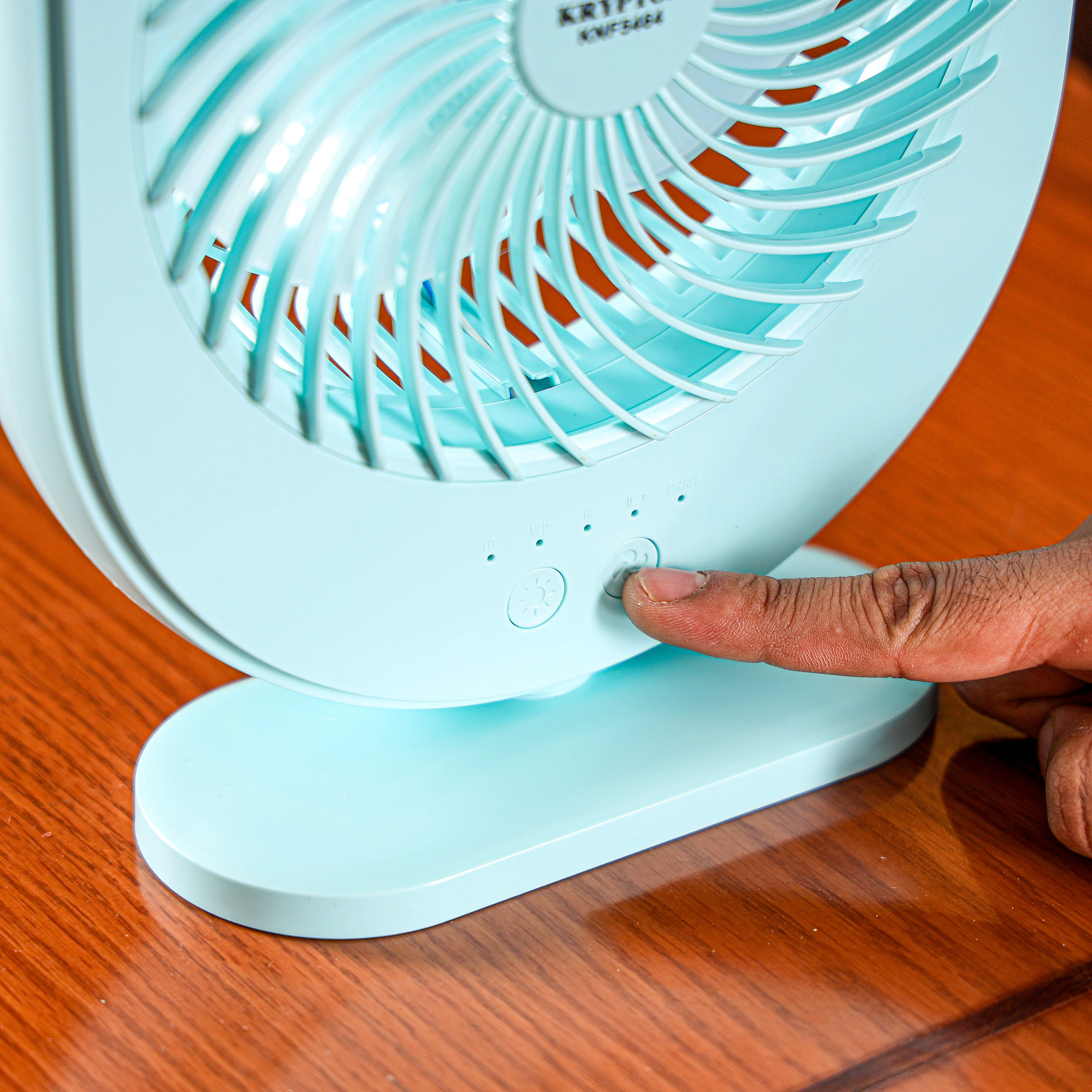 Krypton KNF5464 Rechargeable Mini LED Fan| cooling with 3 speed settings, built-in night light, quiet operation, and rechargeable battery for home or travel use| - Image 4