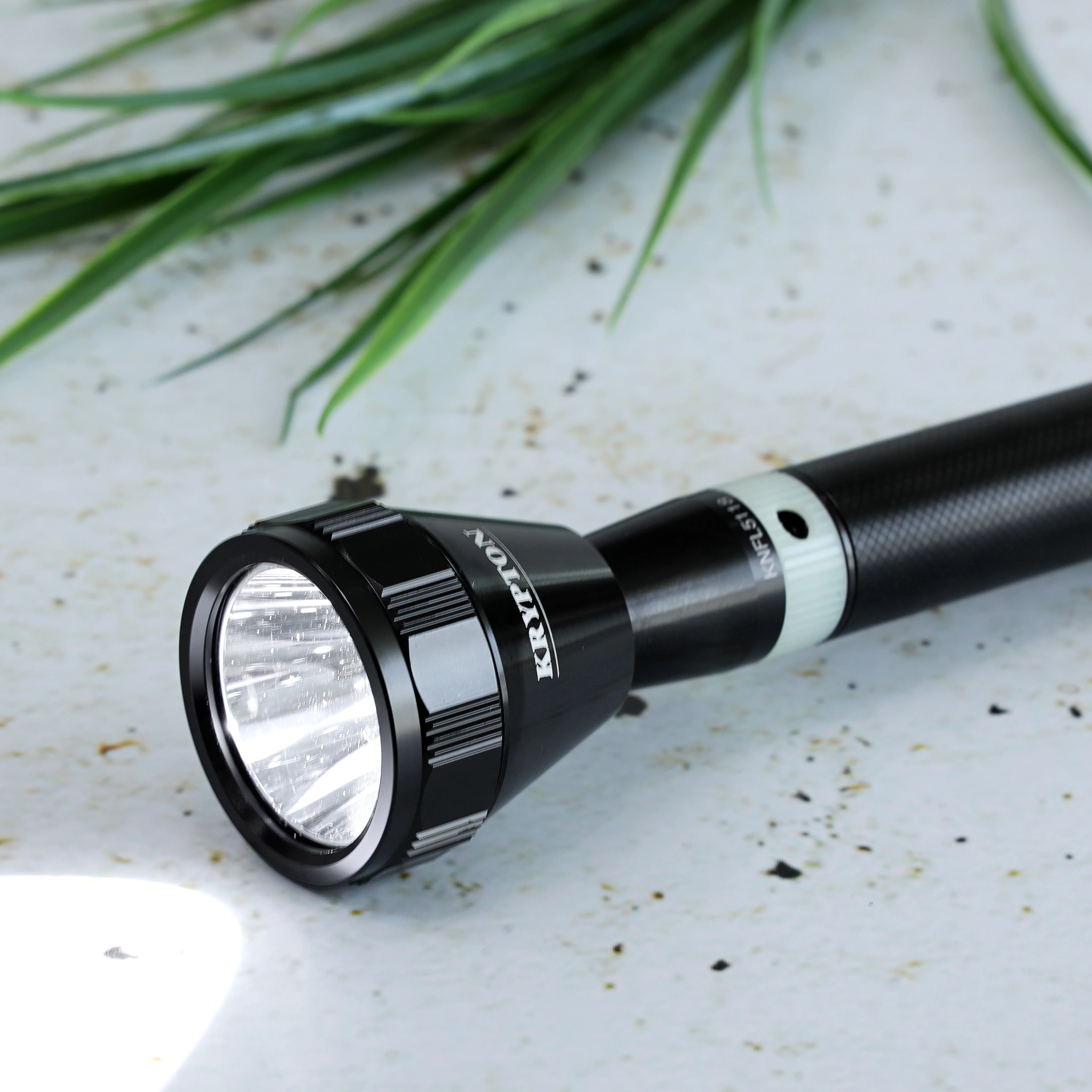 Krypton KNFL5118 Rechargeable LED Flashlight| CREE LED delivers powerful long-range illumination with 3000mAh Li-ion battery| durable aluminum body, reliable performance| - Image 5
