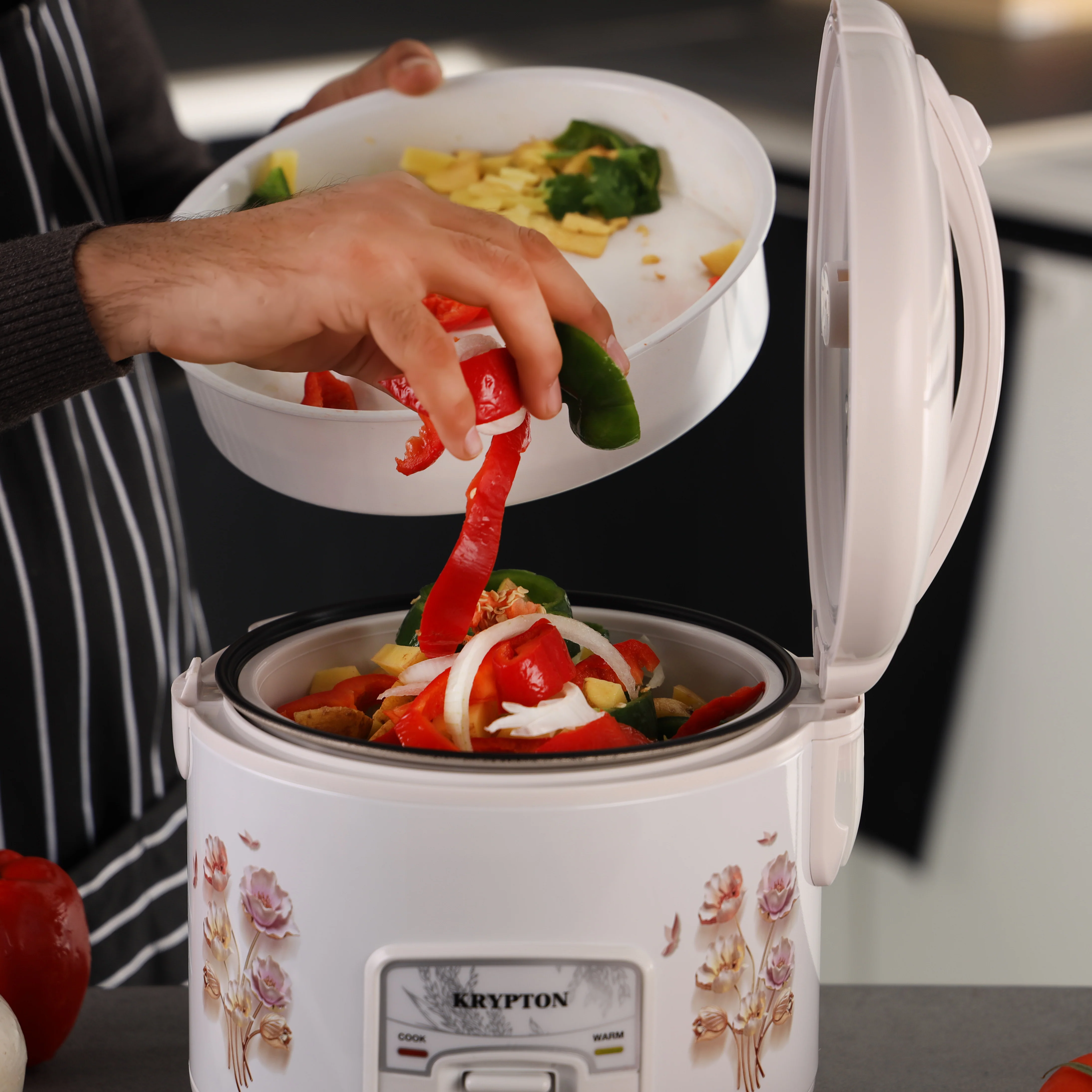 Krypton KNRC6022 Rice Cooker 1.5L| 500W power, cook with keep warm function| non-stick inner pot, easy to clean design, compact and efficient for daily cooking| - Image 3