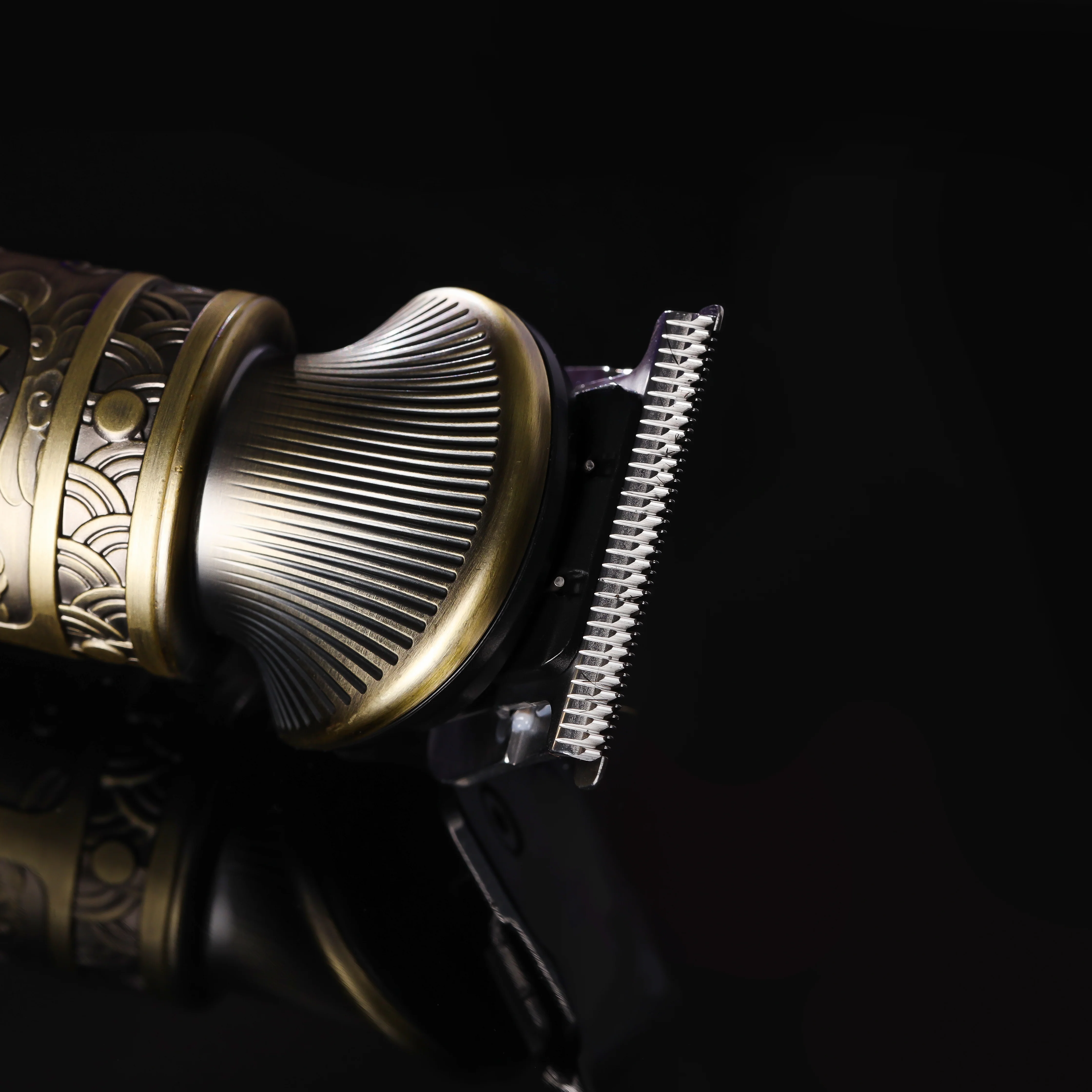 Krypton KNTR5292 10-in-1 grooming set | rechargeable battery, LED indicator with multiple attachments| long runtime and USB support for complete grooming needs| - Image 5