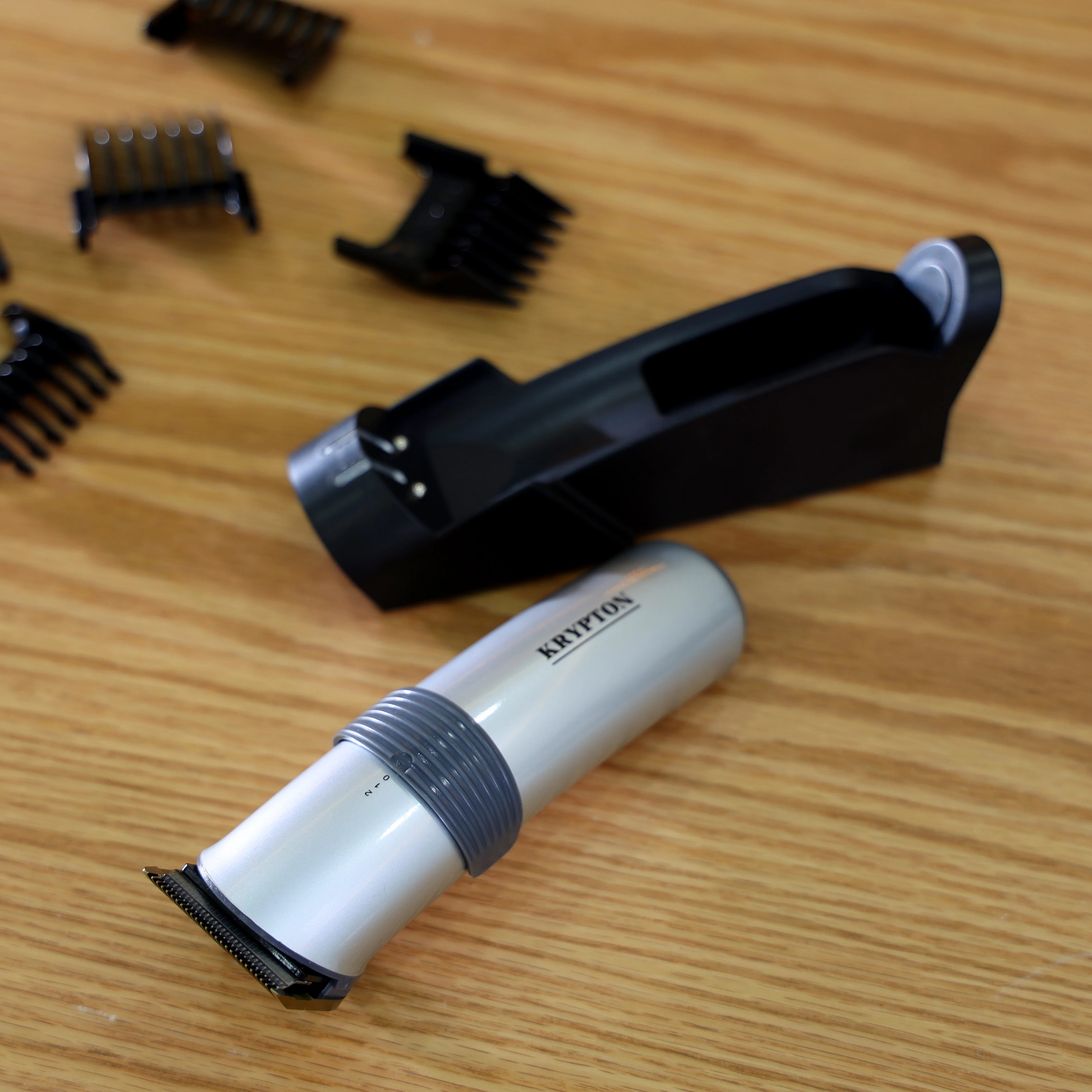 Krypton KNTR5298 Rechargeable Trimmer| sharp blade, multiple comb attachments and low noise operation| 45 min runtime for precise, easy and smooth grooming use| - Image 4