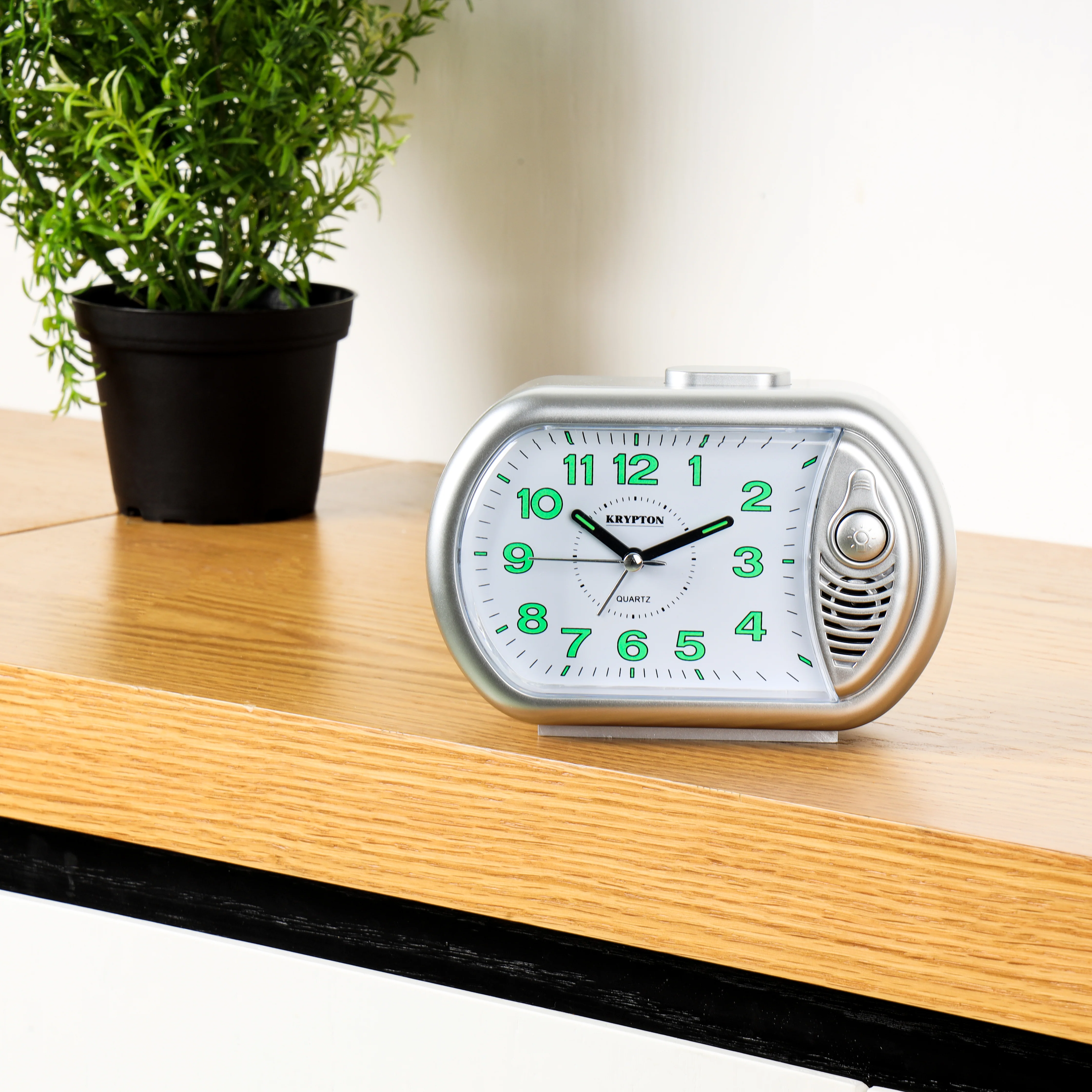 Krypton KNWC6292 Bell Alarm Clock| loud alarm, luminous hands and stylish design| beep and light functions, and reliable battery operation for easy everyday use| - Image 2