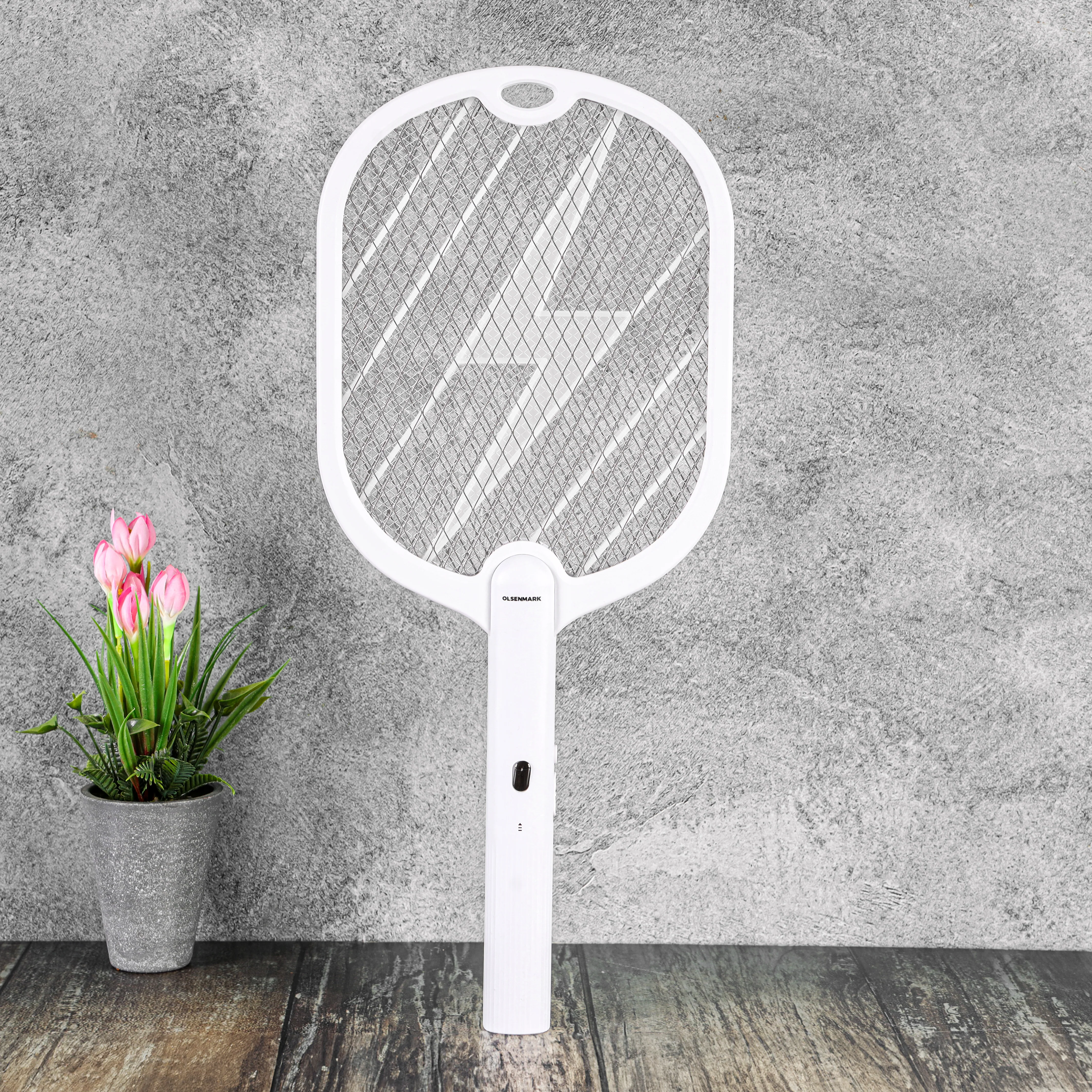 Olsenmark OMBK1753 Electric Mosquito Swatter| USB charging| 300mAh battery & powerful 3000V output| durable build, and efficient insect control for home and office use| - Image 3