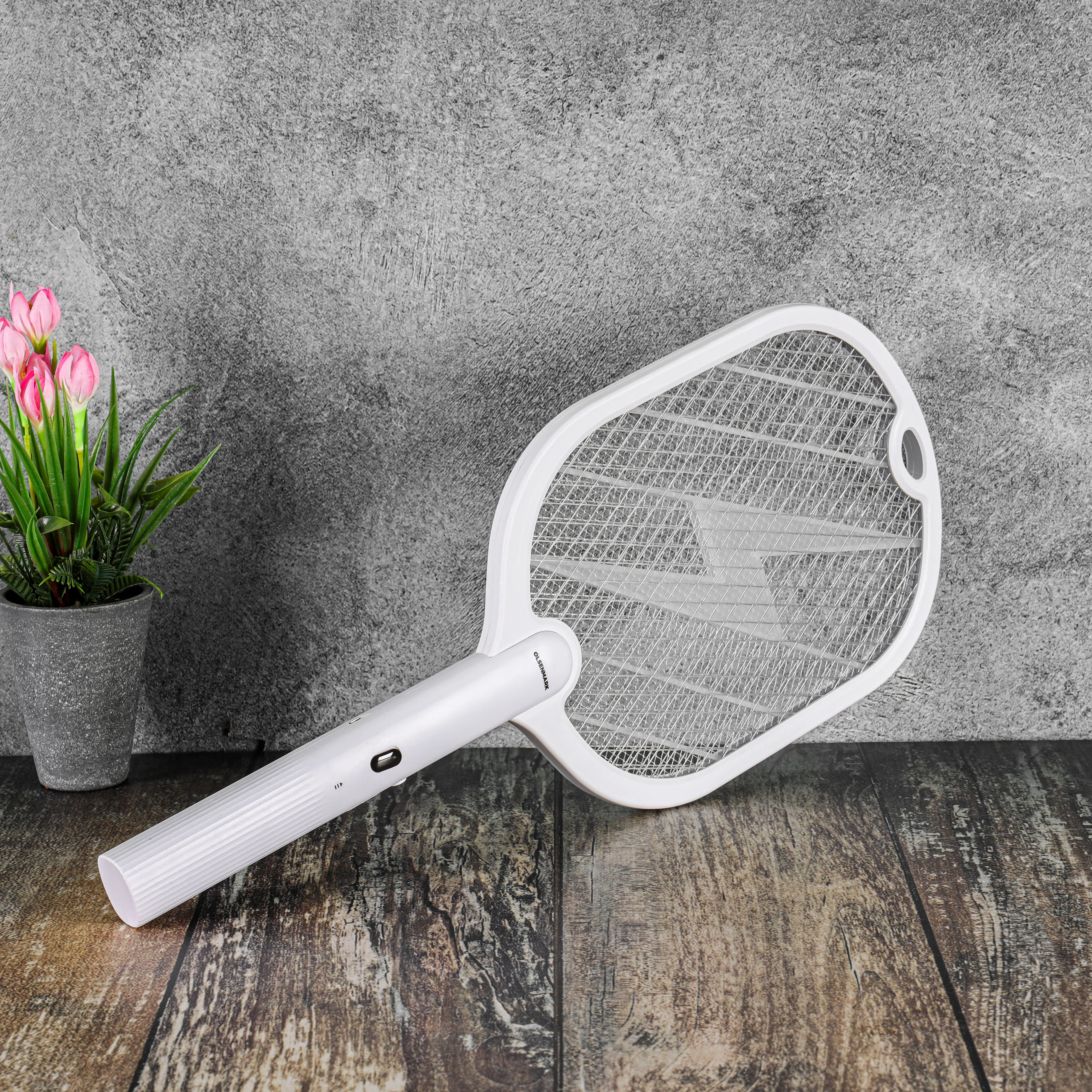 Olsenmark OMBK1753 Electric Mosquito Swatter| USB charging| 300mAh battery & powerful 3000V output| durable build, and efficient insect control for home and office use| - Image 5