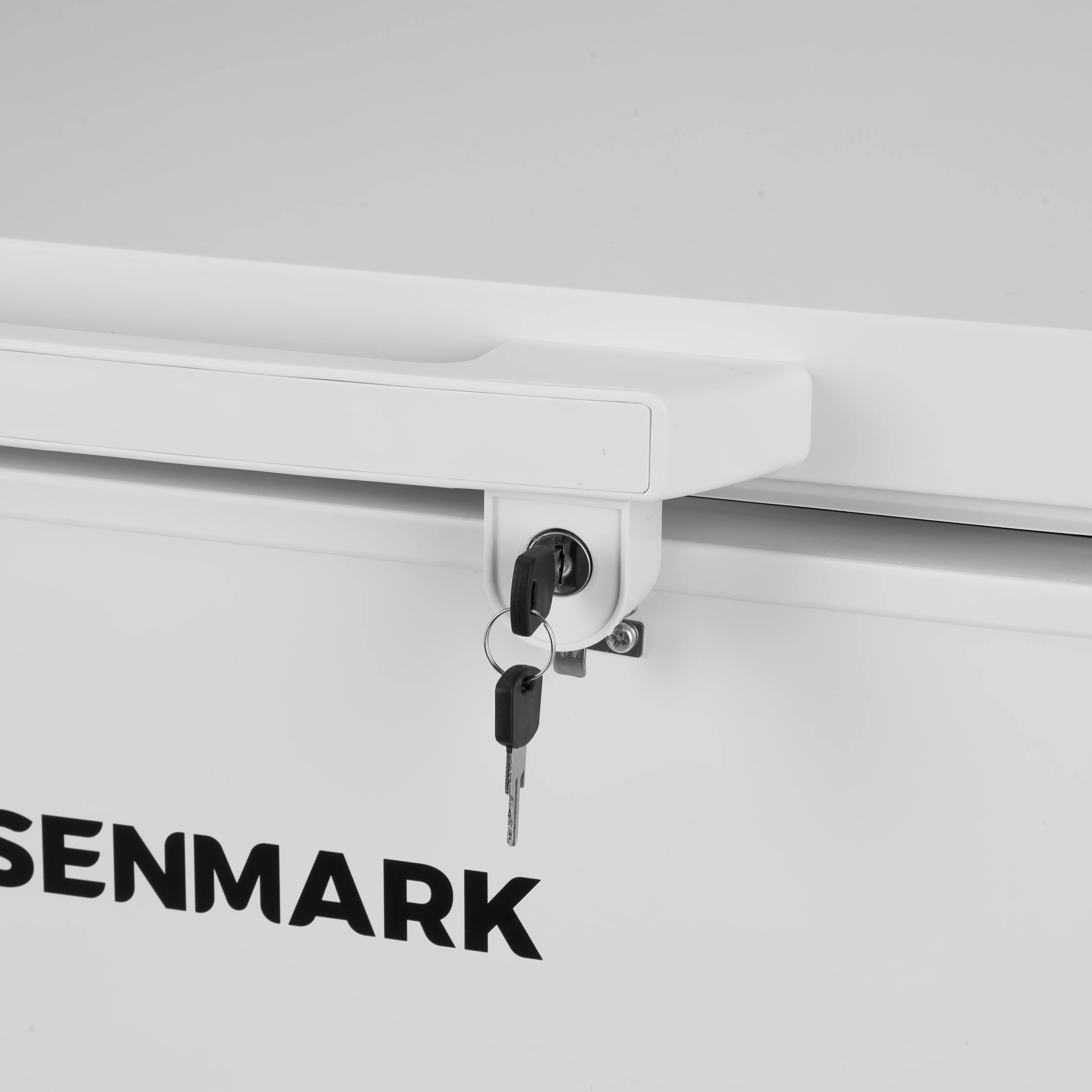 Olsenmark OMCF5003 Chest Freezer| lock & key with adjustable thermostat & spacious storage| durable build, efficient cooling, reliable food preservation at home or shop| - Image 5