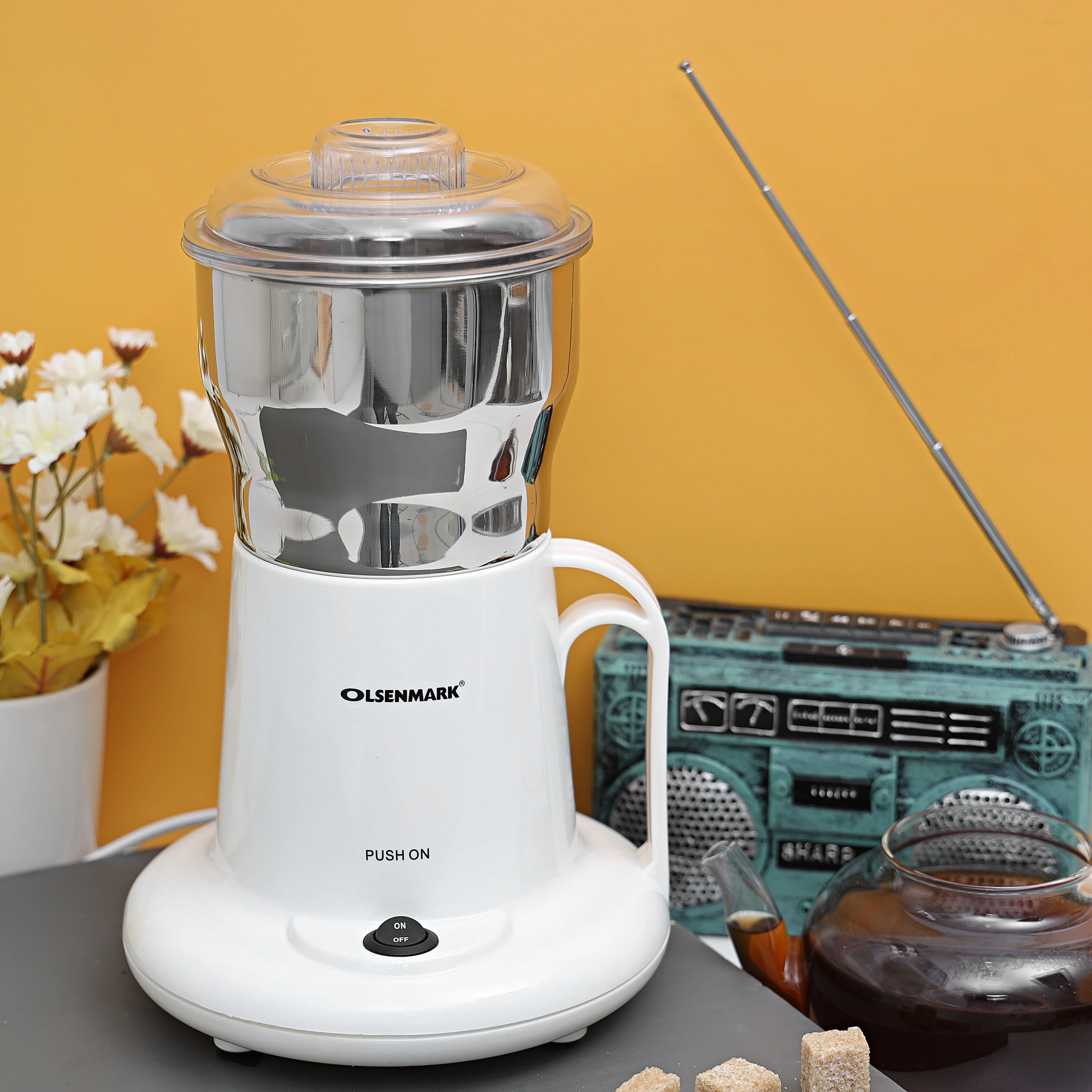 Olsenmark OMCG2145 Coffee Grinder 200W | features stainless steel bowl & blade| 300ml capacity, lid lock safety switch, transparent lid and soft ON/OFF control| - Image 4