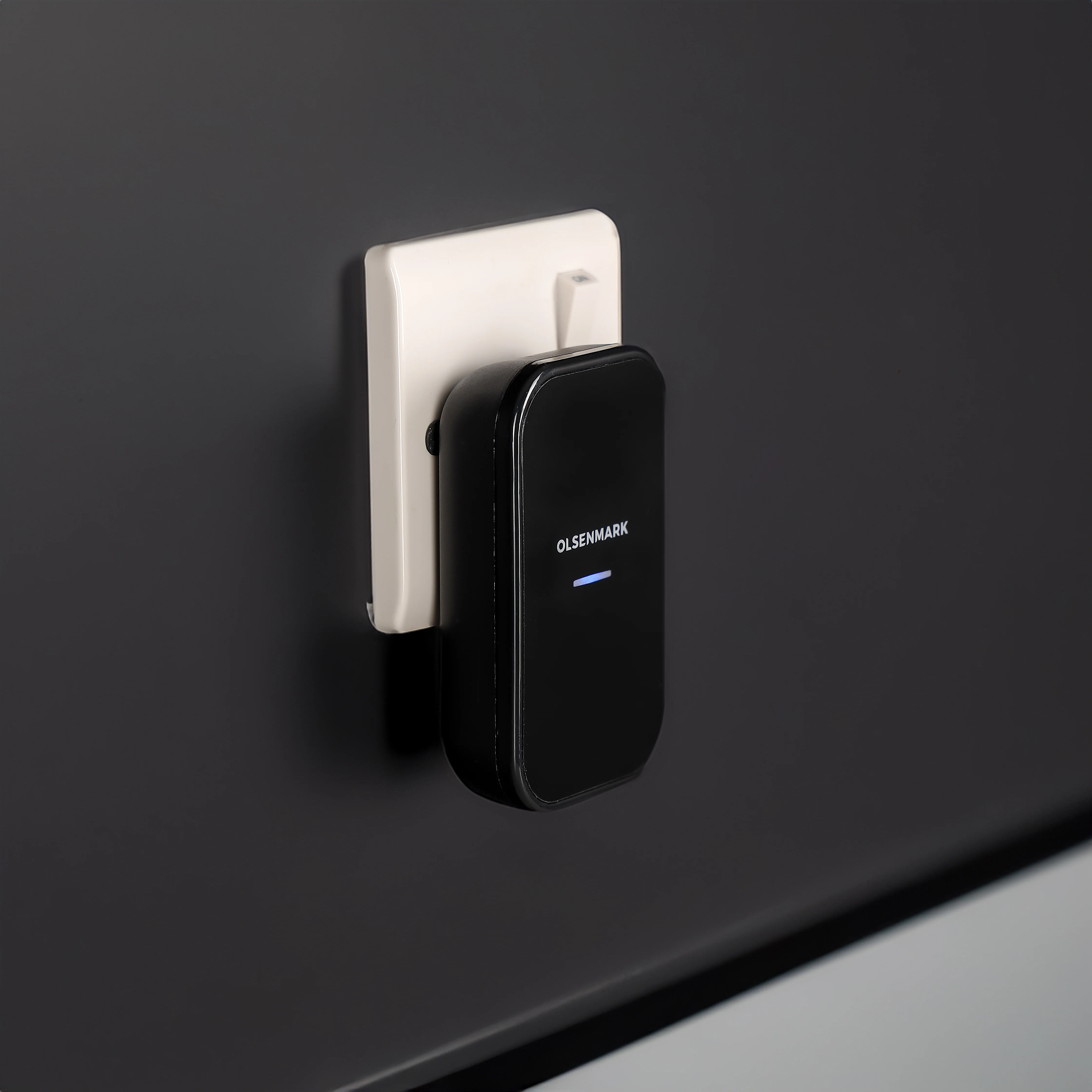 Olsenmark OMDB1897 Wireless Digital Doorbell| 150M range, 38 melodies & adjustable volume control| easy installation, long battery & reliable performance for home use| - Image 3