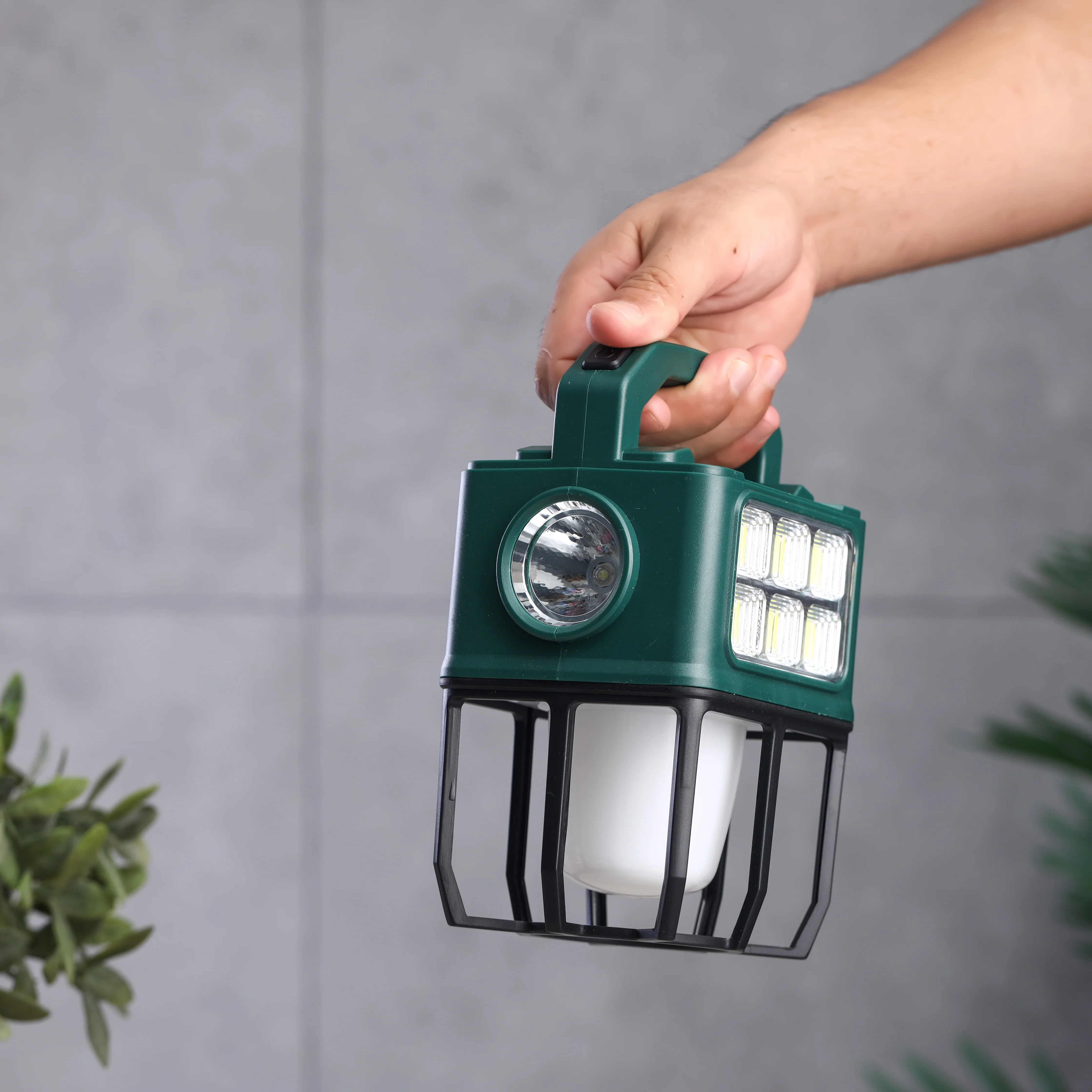 Olsenmark OME2696 COB LED Light with flashlight| rechargeable convenience & bright illumination| up to 5 hours backup, compact portable design, and reliable lighting| - Image 3