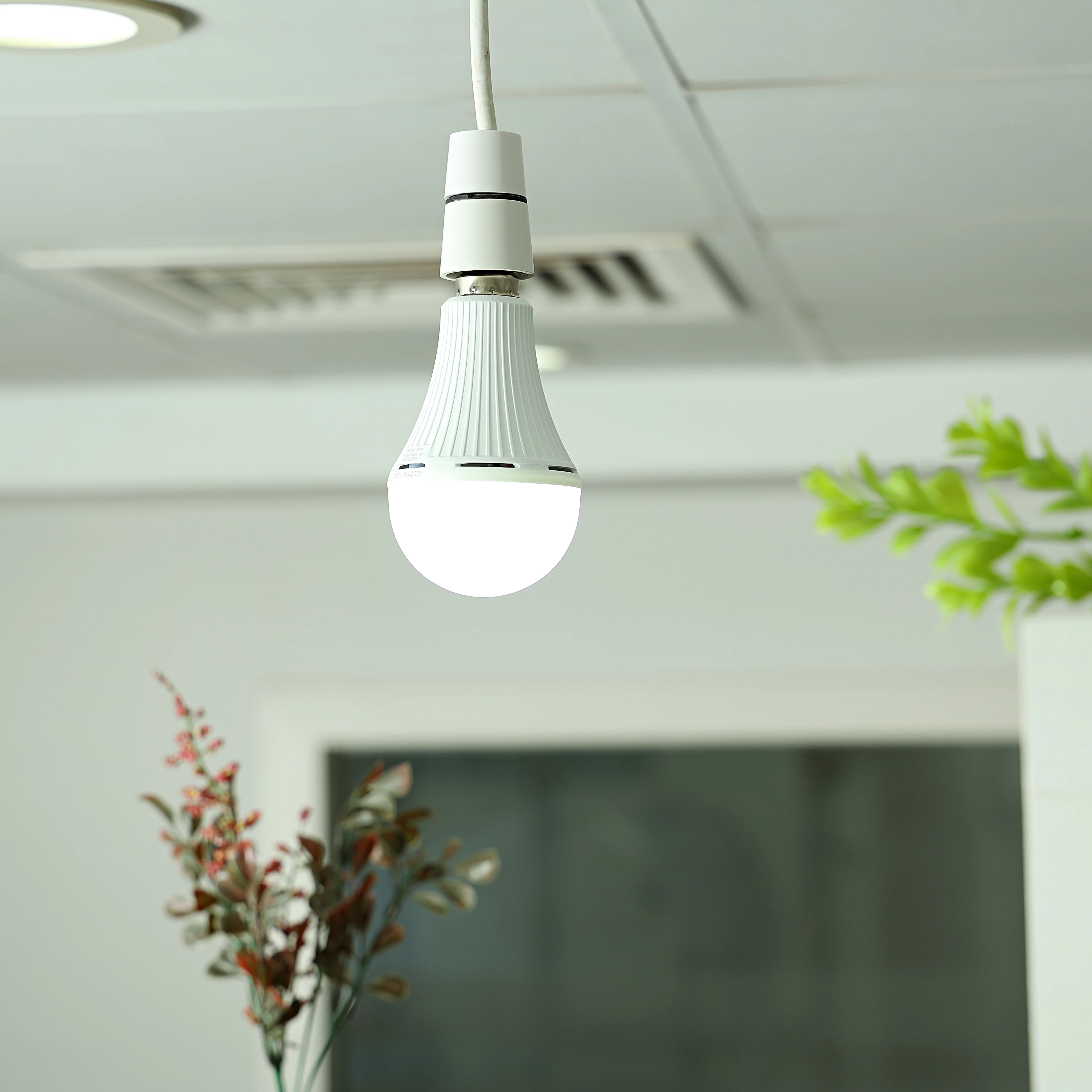 Olsenmark OMESL2790 Emergency LED Bulb 12W| rechargeable battery provides bright glare-free lighting & energy saving | 50,000 hours lifespan and up to 3 hours backup| - Image 3