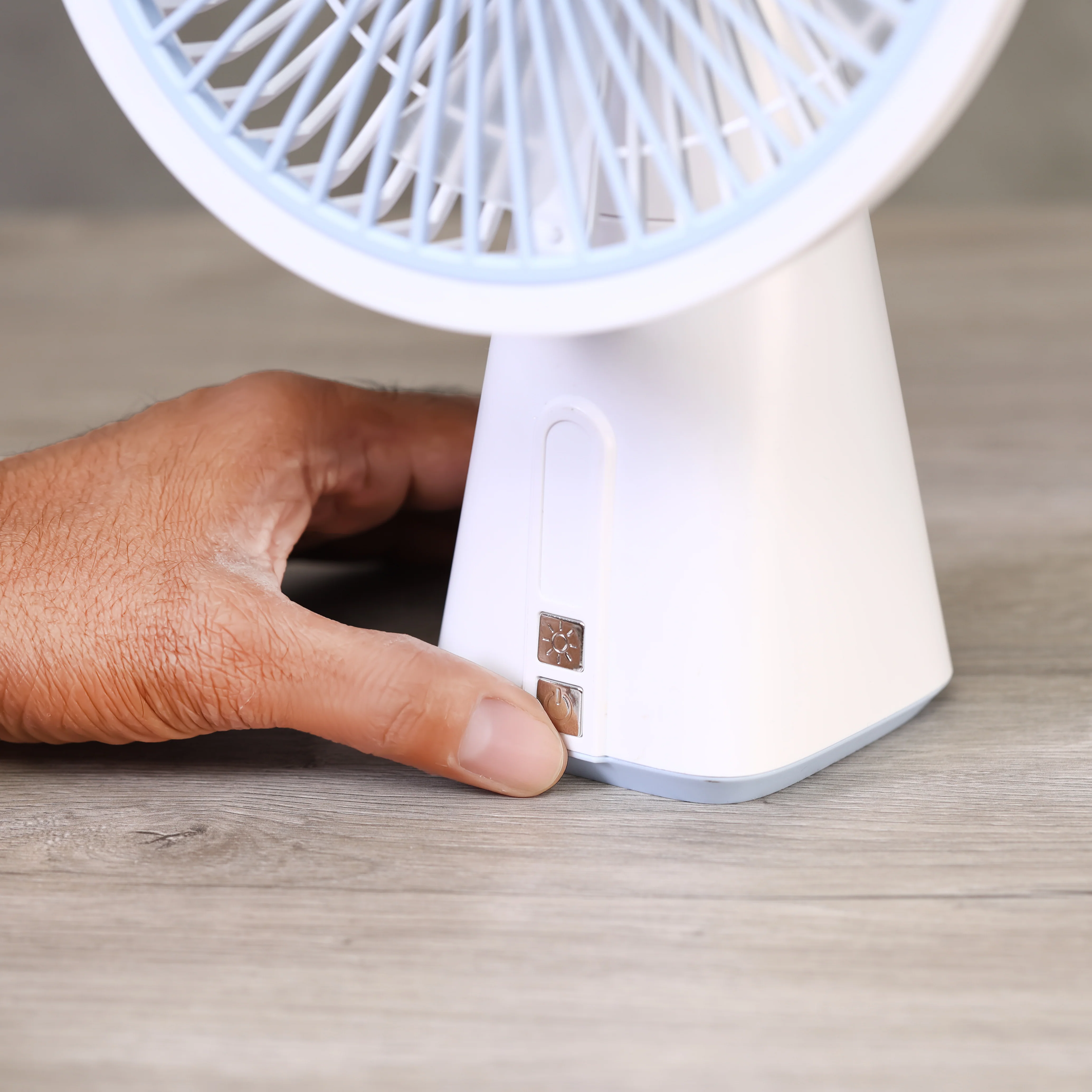 Olsenmark OMF1945 7 Inch Rechargeable Table Fan| 4 speed options, oscillation & LED light| 2400mAh battery, Type-C charging, & portable design for home, office, travel| - Image 4