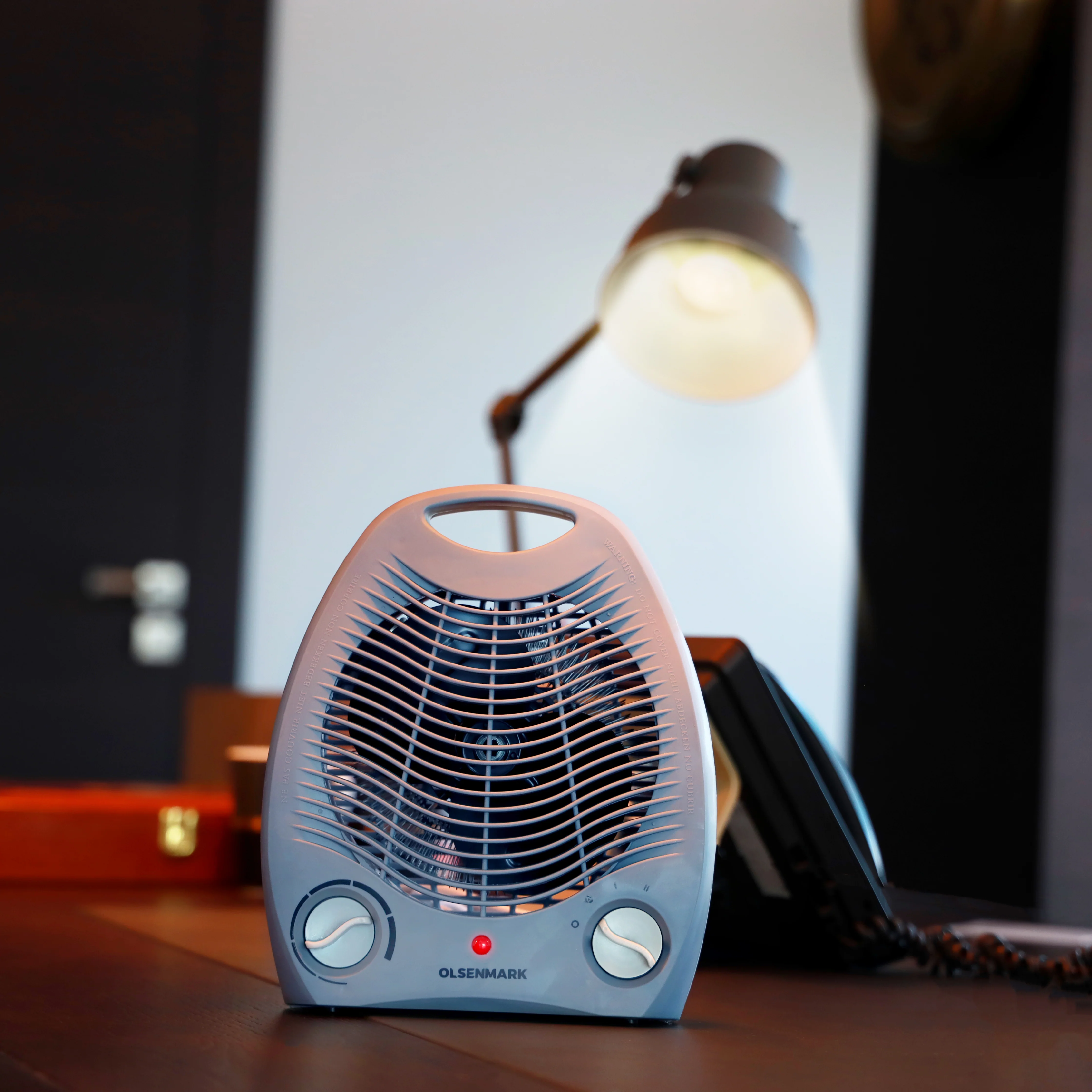 Olsenmark OMFH1635 Fan Heater| powerful 2000W heating with compact portable design| durable PP material, lightweight 1kg build and AC 220-240V 50/60Hz operation| - Image 3