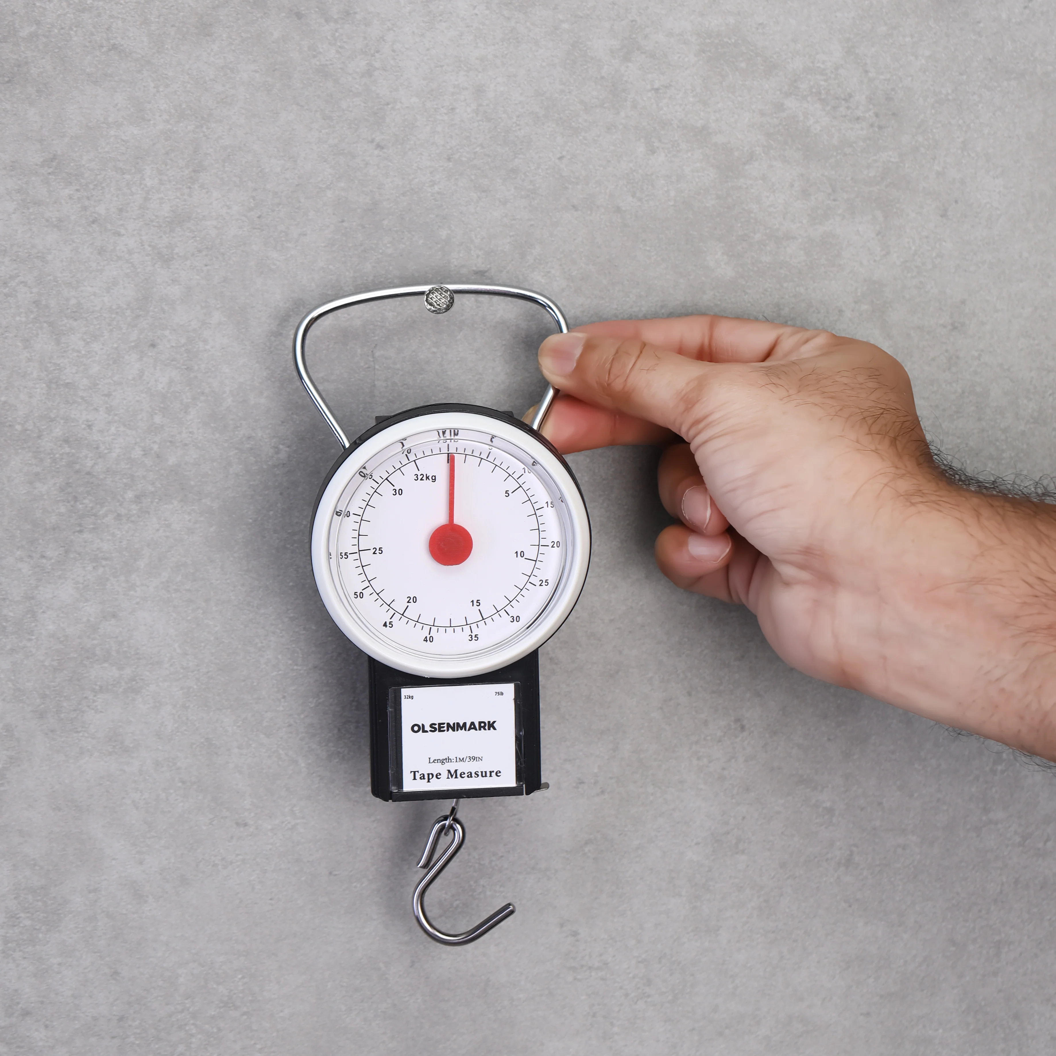 Olsenmark OMLS2359 Mechanical Luggage Scale with Tape Measure| 32kg/75lb capacity, 1m soft tape & dual kg/lb units| comfort grip handle and steel hook, no battery needed| - Image 4