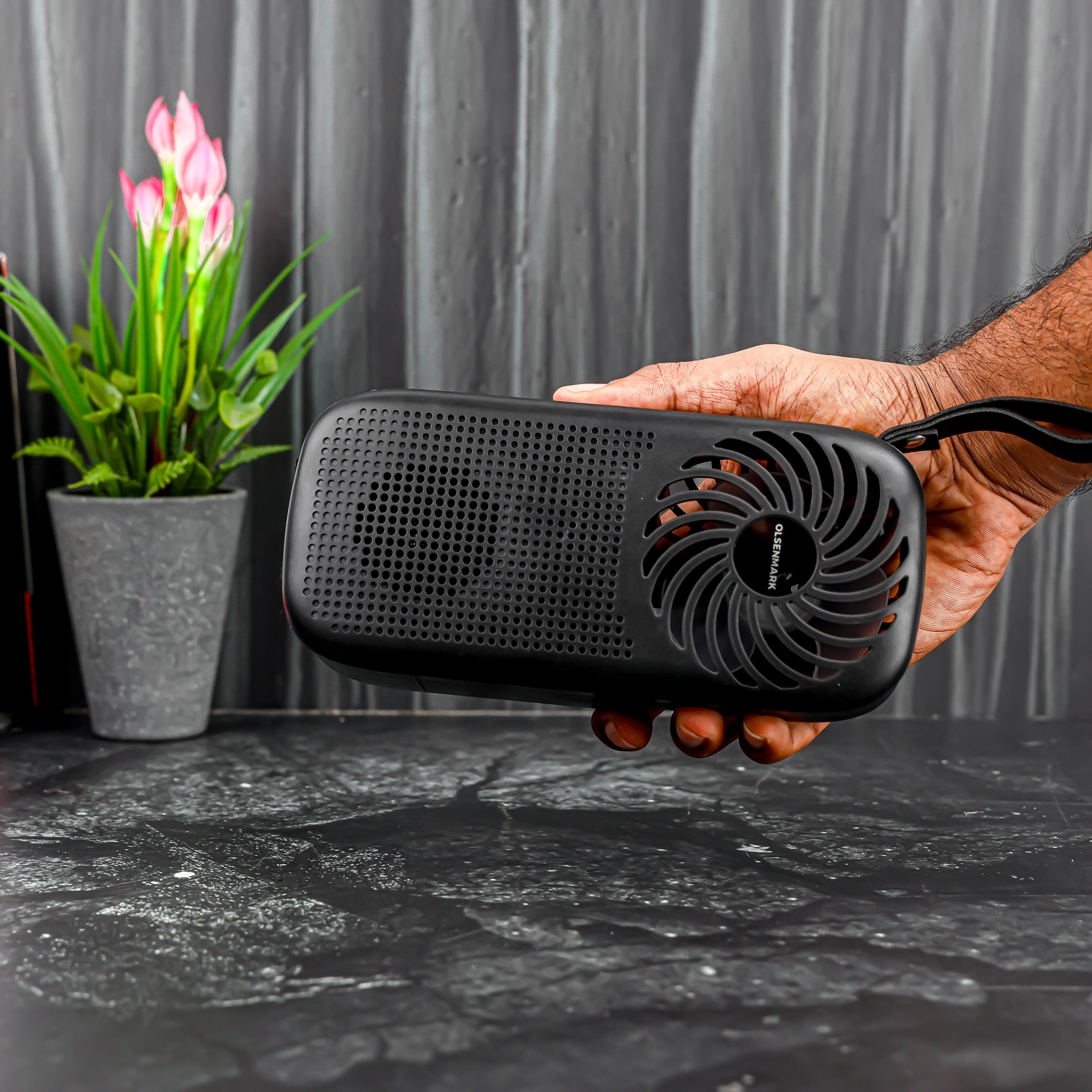 Olsenmark OMMS1204 Wireless Speaker| built-in fan with Bluetooth V5.3 and FM radio| USB & TF support, solar rechargeable battery, TWS function, and portable design| - Image 4