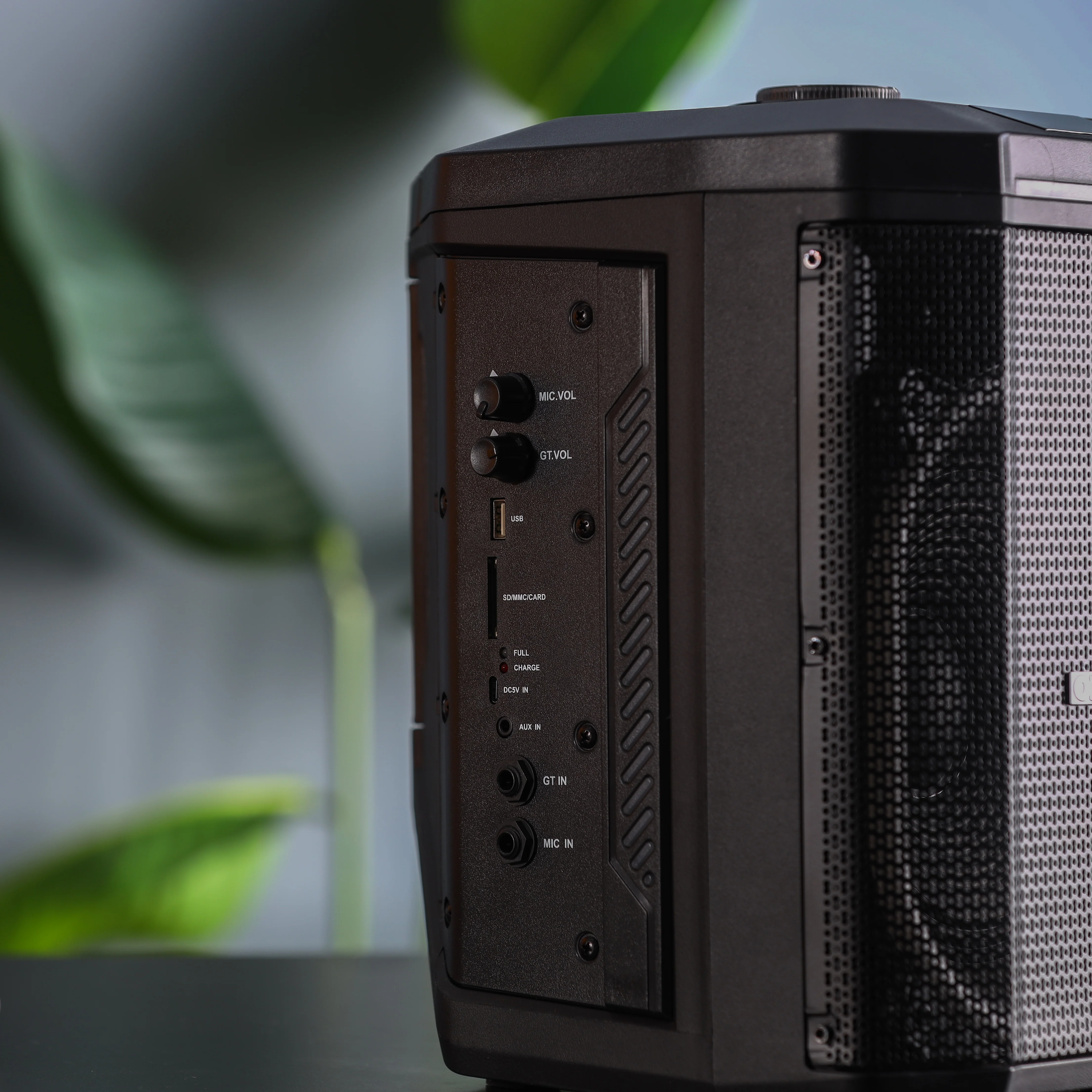 Olsenmark OMMS1220 Party Speaker| 8" woofer with 40000W PMPO, Bluetooth and TWS support| USB/SD input, FM radio, LED display, DJ lights, wireless mic and remote| - Image 5