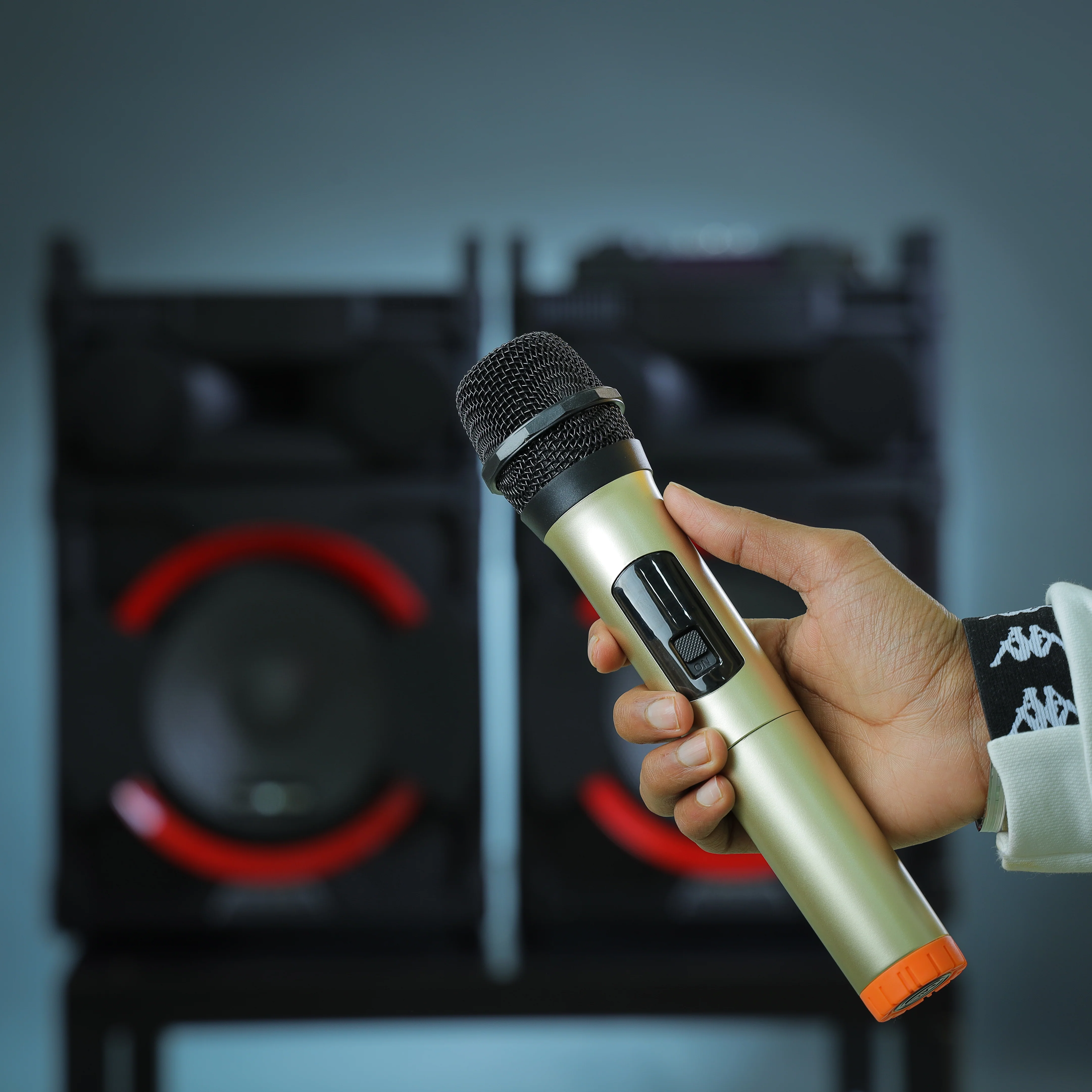 Olsenmark OMMS1294 2.0 Professional Speaker with 12” woofer| 120W x2 RMS power, Bluetooth, USB, SD and FM support| wireless mic and DJ lights, 5-Band Equalizer| - Image 3