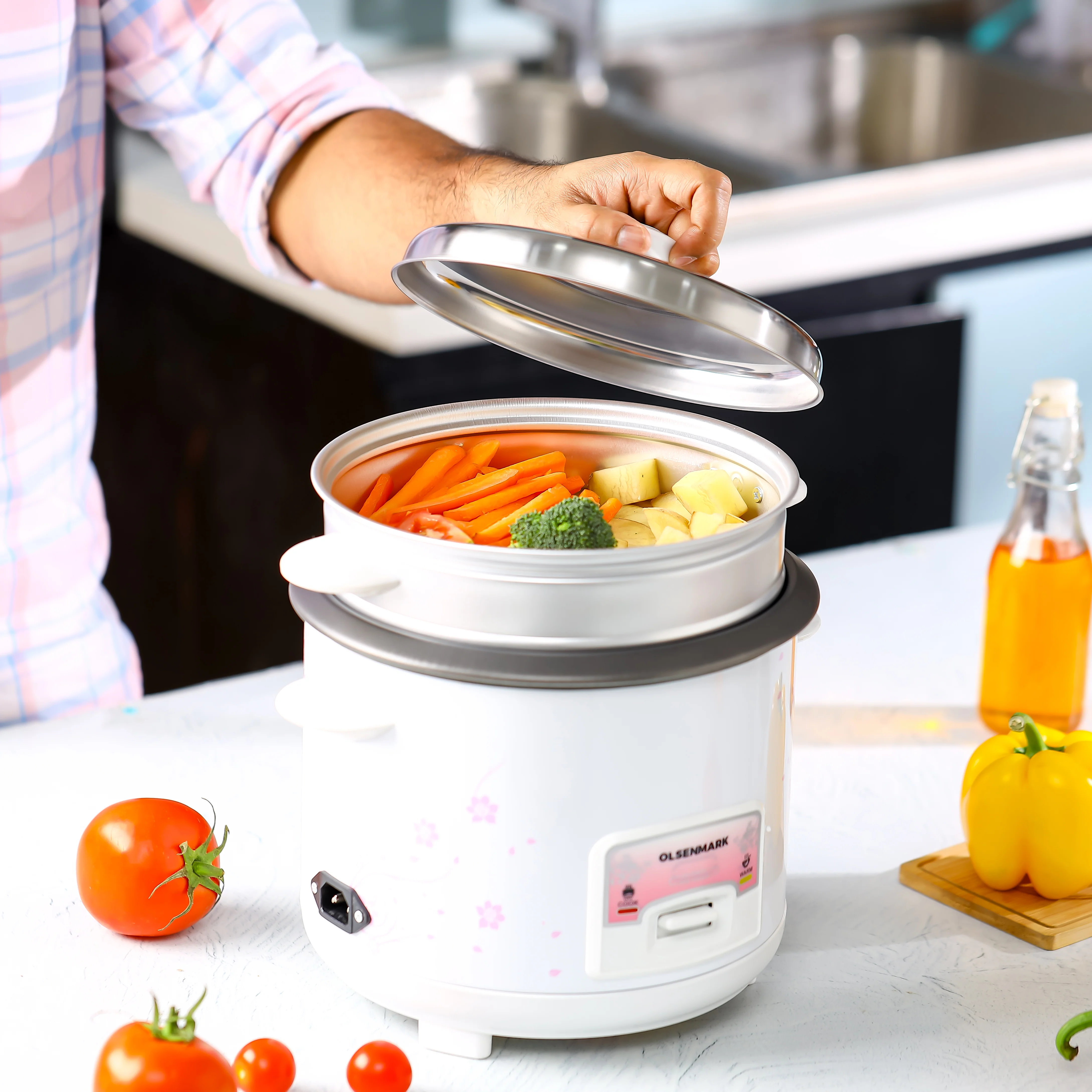 Olsenmark OMRC7026 1.5L Automatic Rice Cooker | 500W power with 3-in-1 Function, warm and steam functions | non-stick aluminum pot and one-touch easy operation| - Image 4