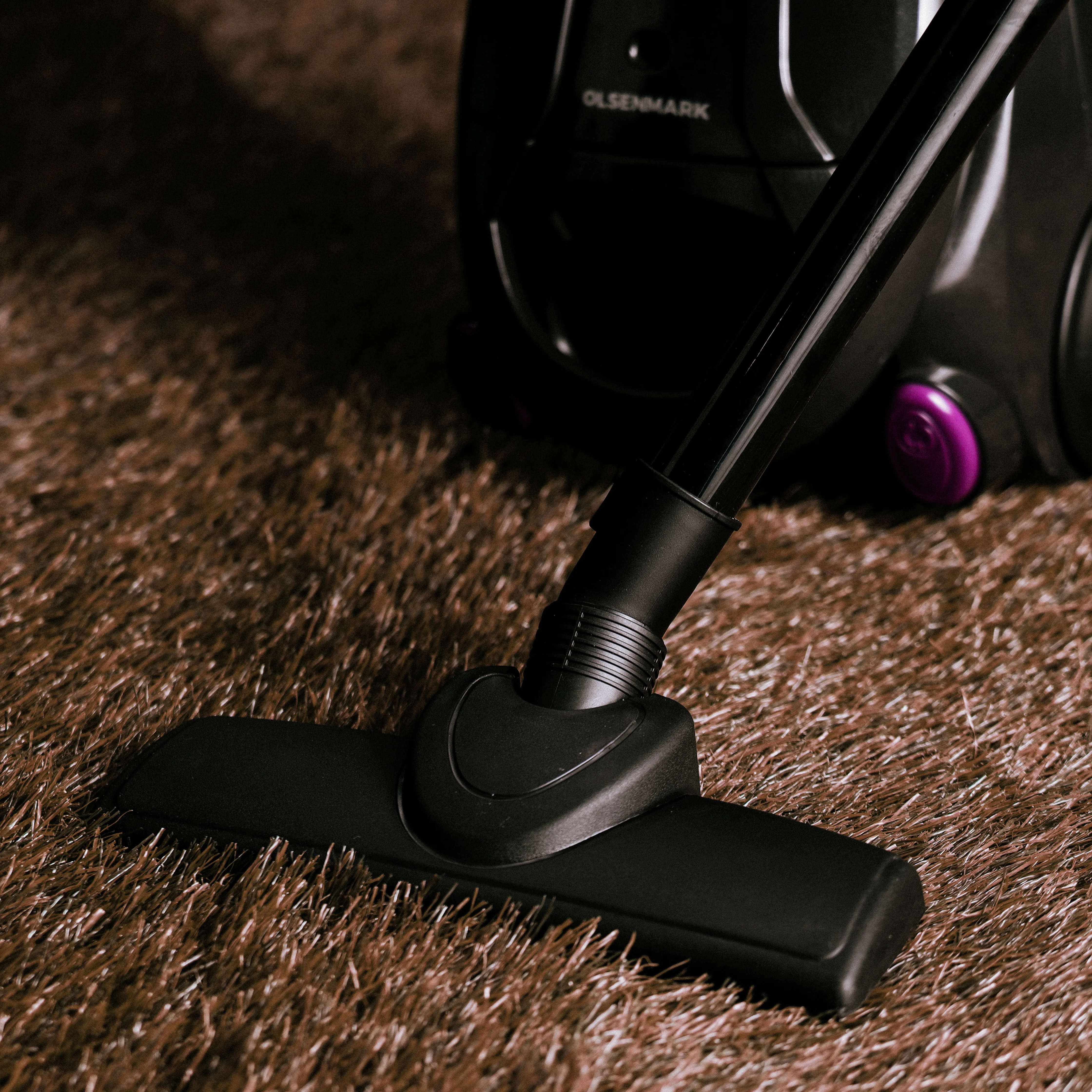 Olsenmark OMVC1782 Vacuum Cleaner | powerful 1400W motor with strong suction & 1.5L dust capacity| low noise design, and auto-rewind cable for efficient cleaning - Image 5