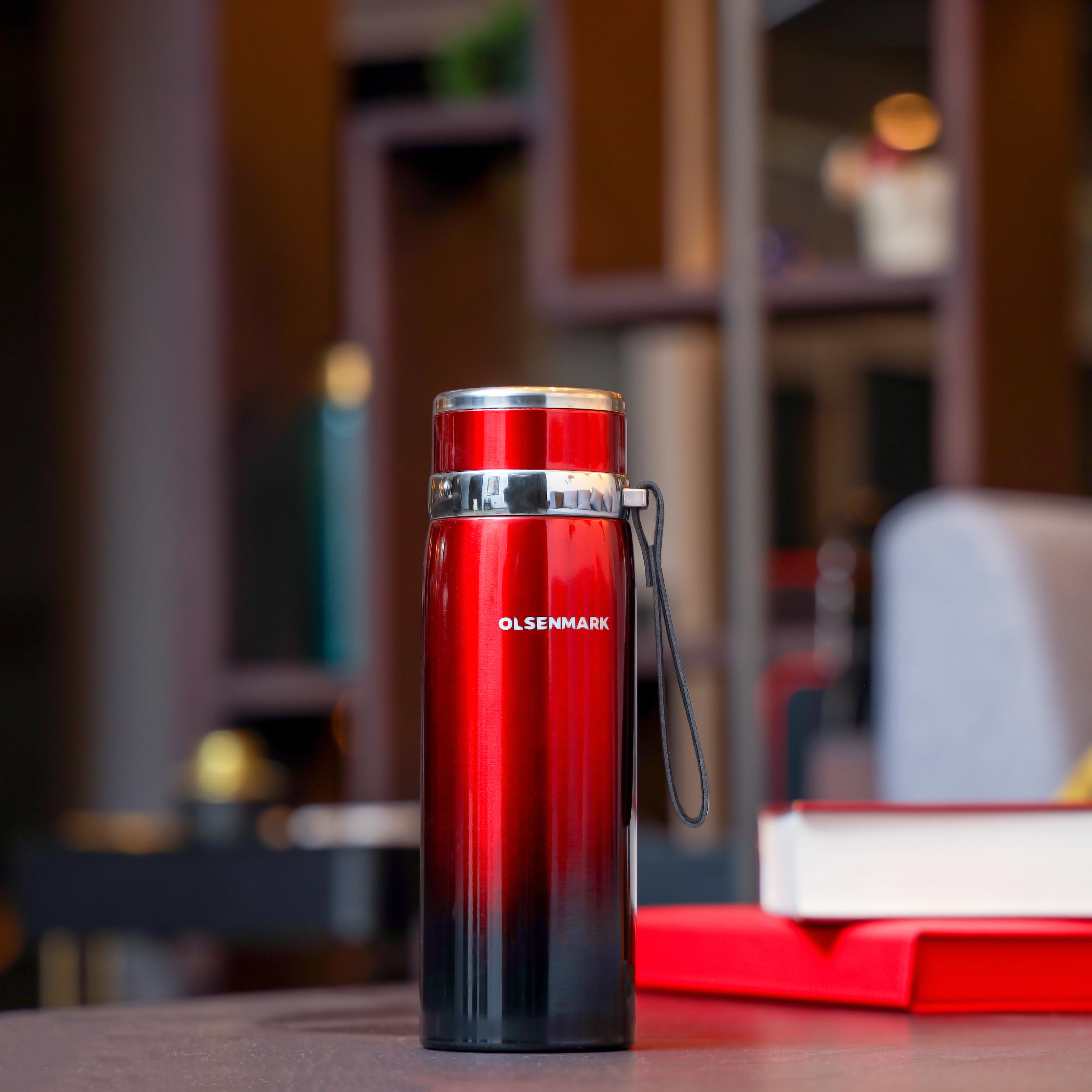 Olsenmark OMVF2486 Stainless Steel Vacuum Bottle | 1000ml Hot & Cold Thermos keeps beverages hot or cold for hours| stainless steel, leak-proof & eco-friendly build| - Image 3