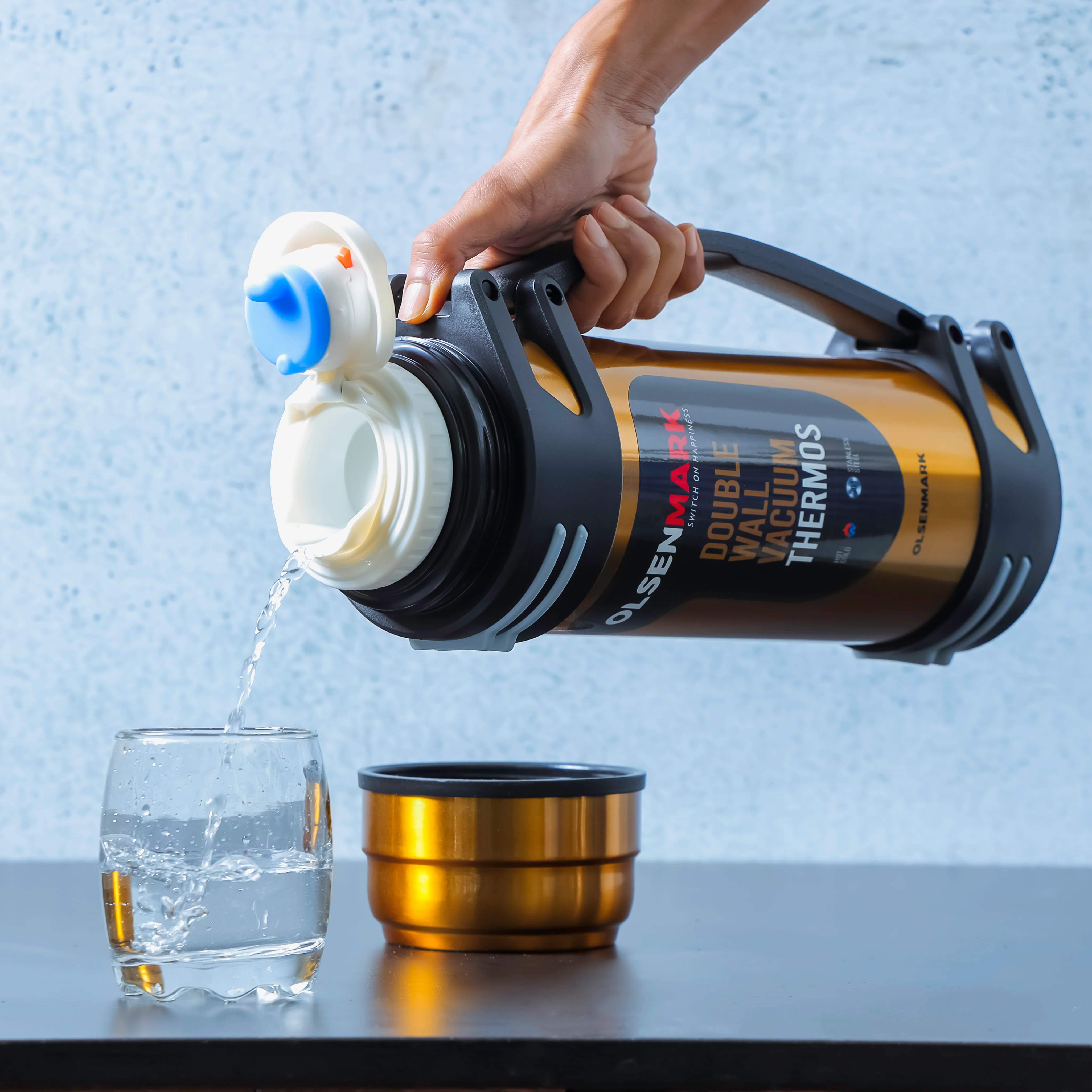 Olsenmark OMVF2501 Stainless Steel Vacuum Thermos | 3000ml Hot & Cold Bottle keeps beverages hot or cold for hours| stainless steel, leak-proof design & eco-friendly | - Image 4
