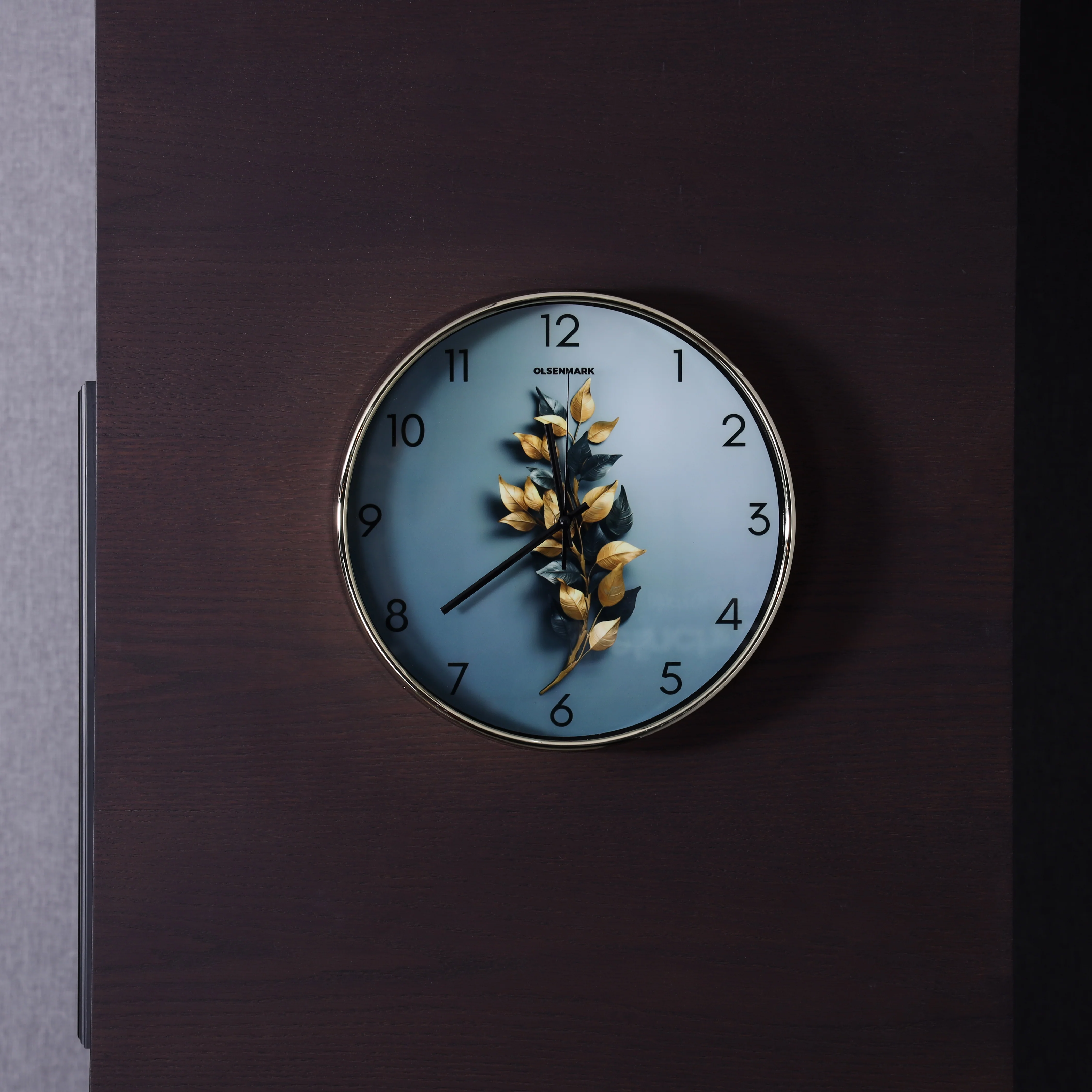 Olsenmark OMWC1917 Decorative Leaf Design Wall Clock| silent quartz movement offers accurate timekeeping| modern styling, clear numerals, ideal for homes and offices use| - Image 2