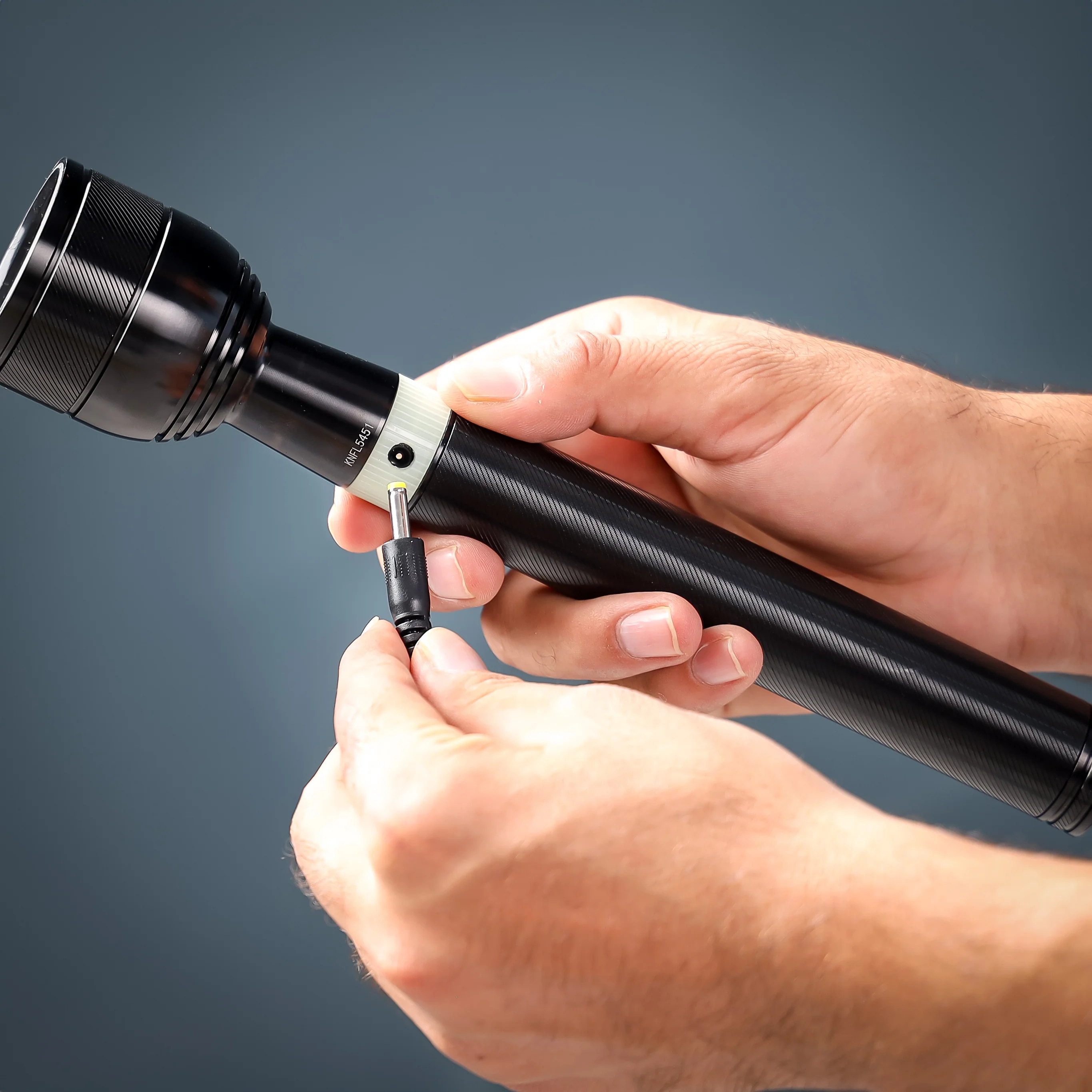 Rechargeable KNFL5451 LED Flashlight | powerful CREE LED with 5000mAh Li-ion battery| 2000m beam range, aircraft aluminum body, and durable long-range performance| - Image 3